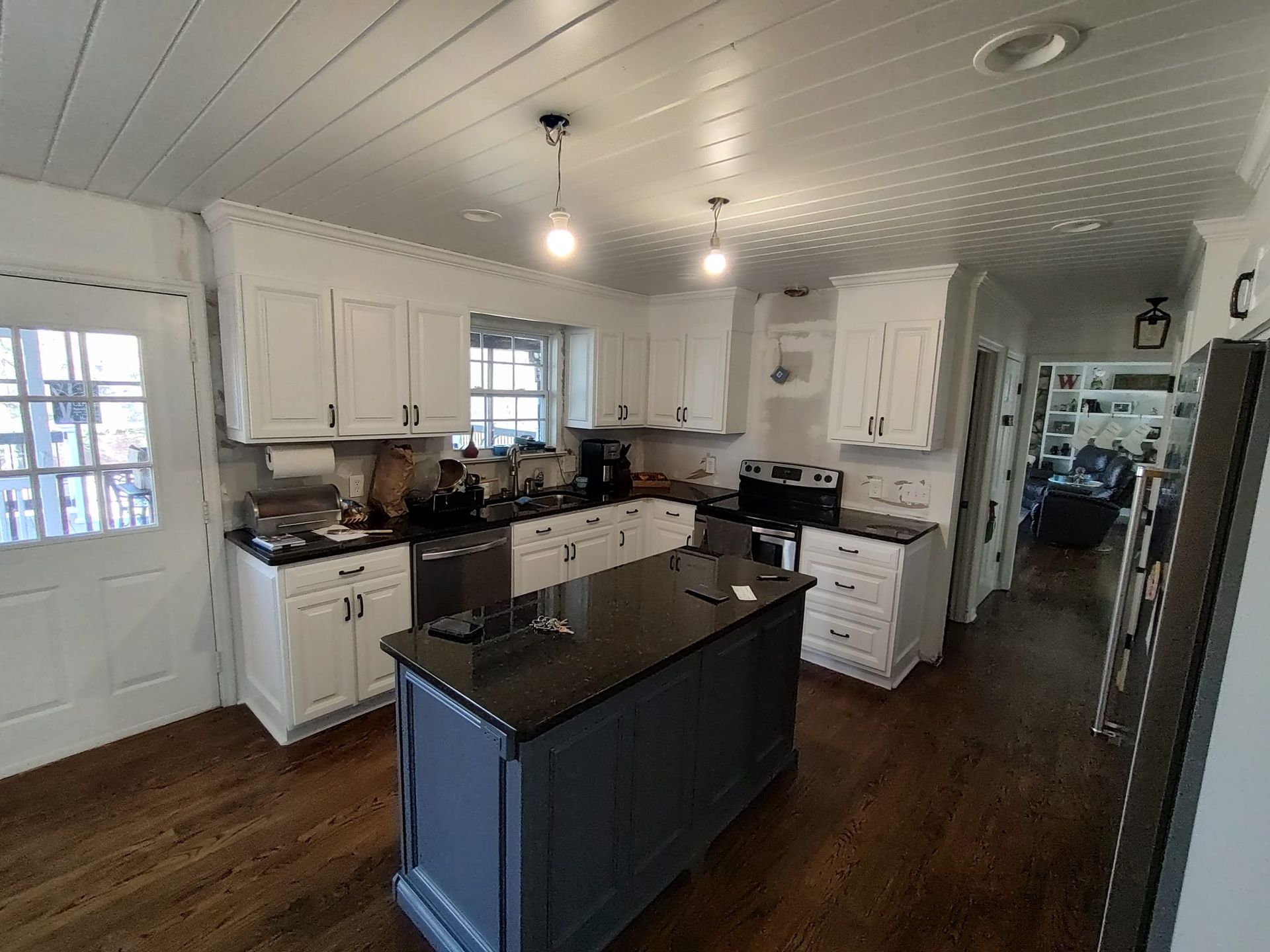 Refinishing Photo Gallery Barra's in Chattanooga, TN