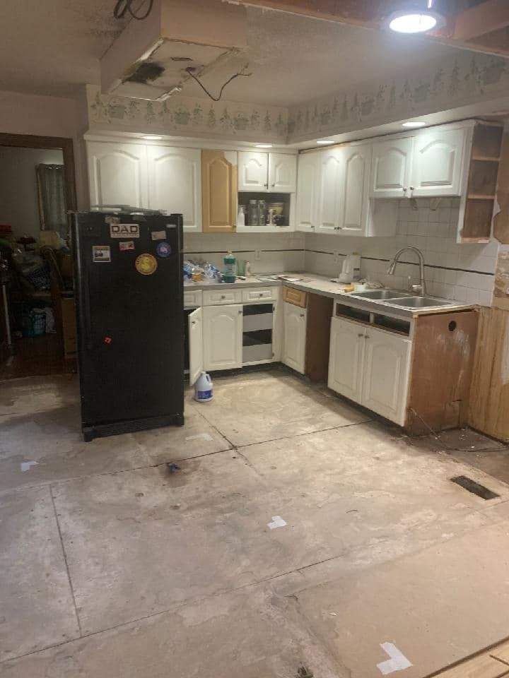 Refinishing Photo Gallery Barra's in Chattanooga, TN