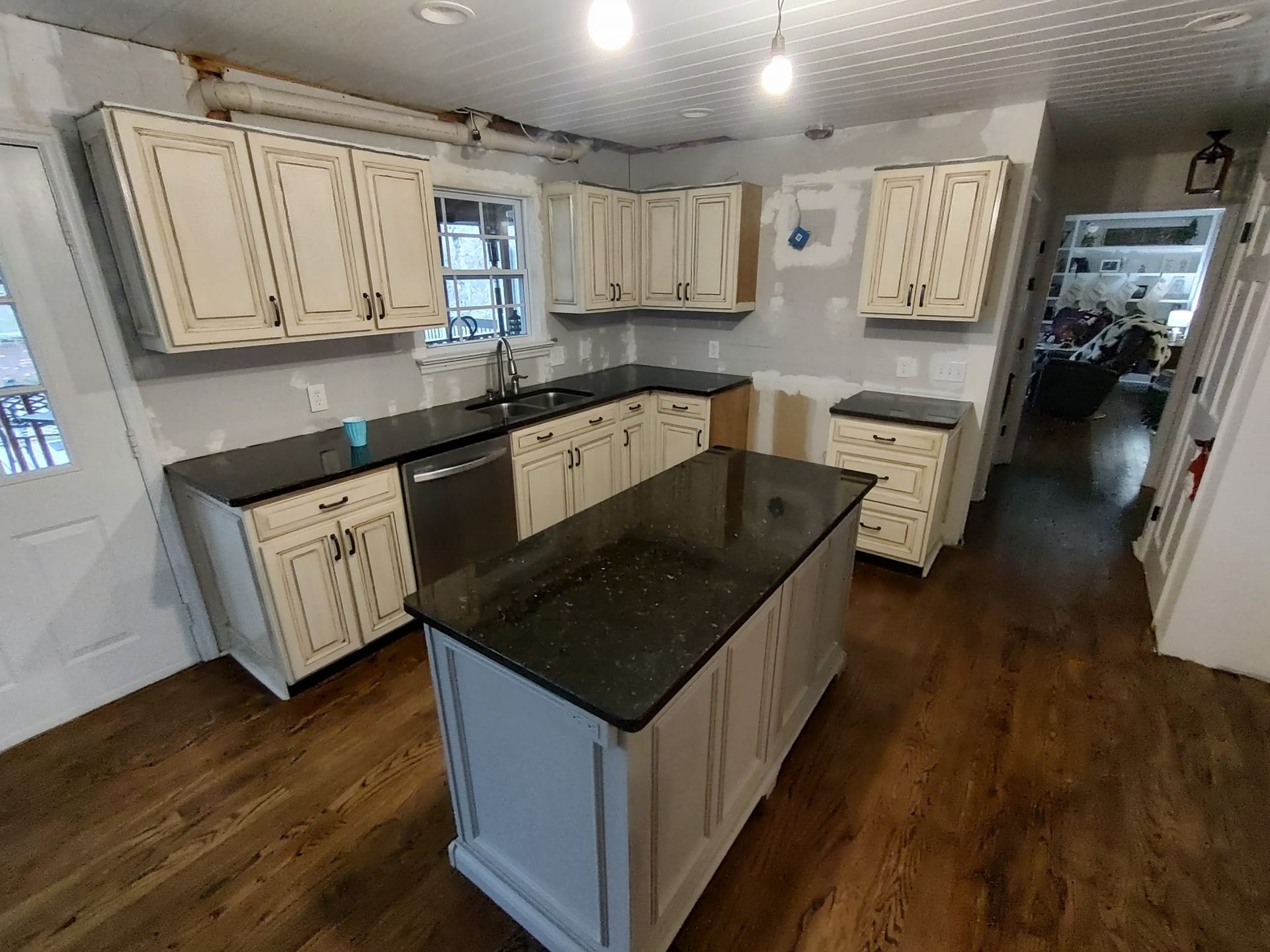 Refinishing Photo Gallery Barra's in Chattanooga, TN