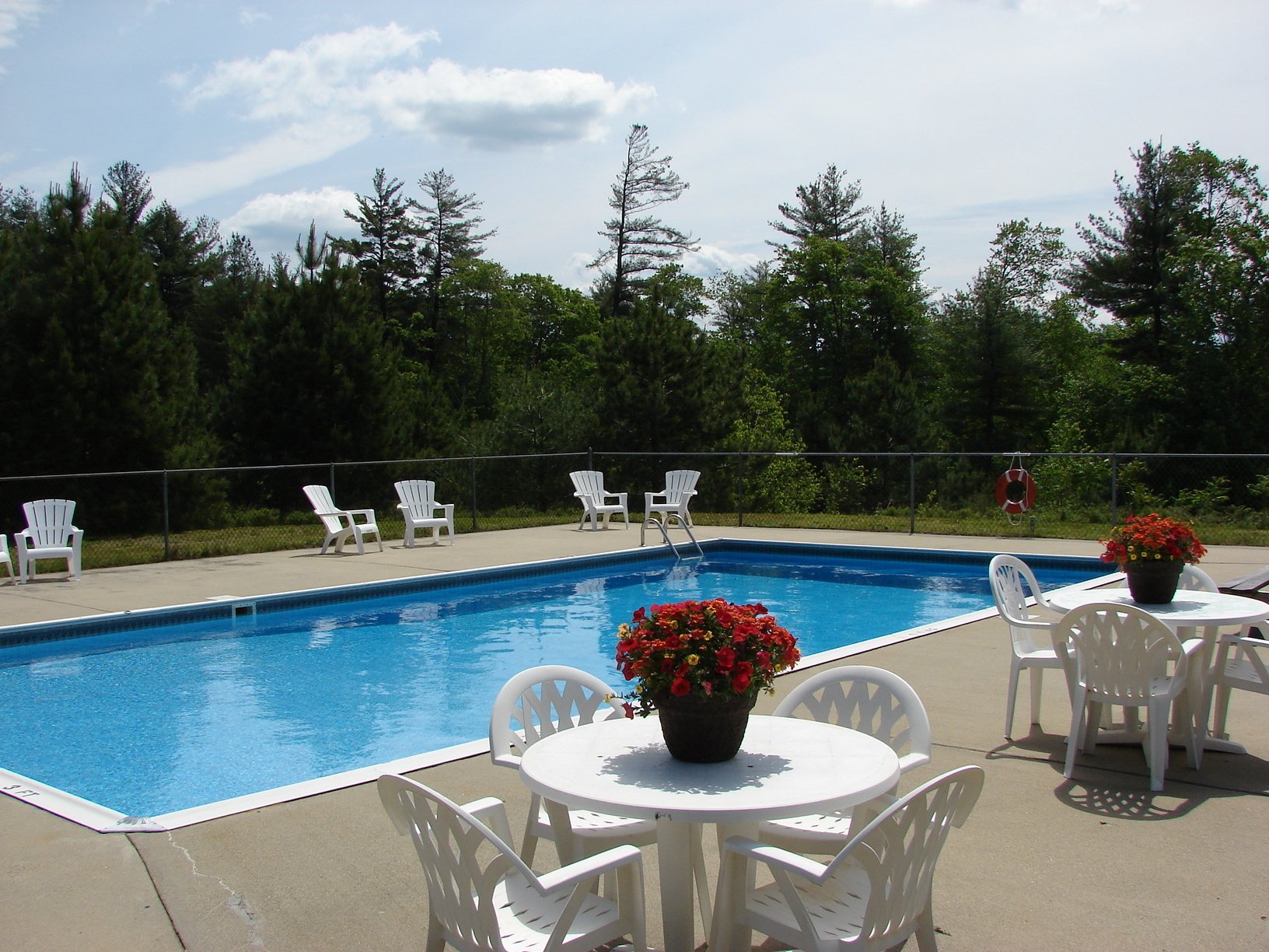 Raymond, NH Apartments for Rent Branch River Apartments