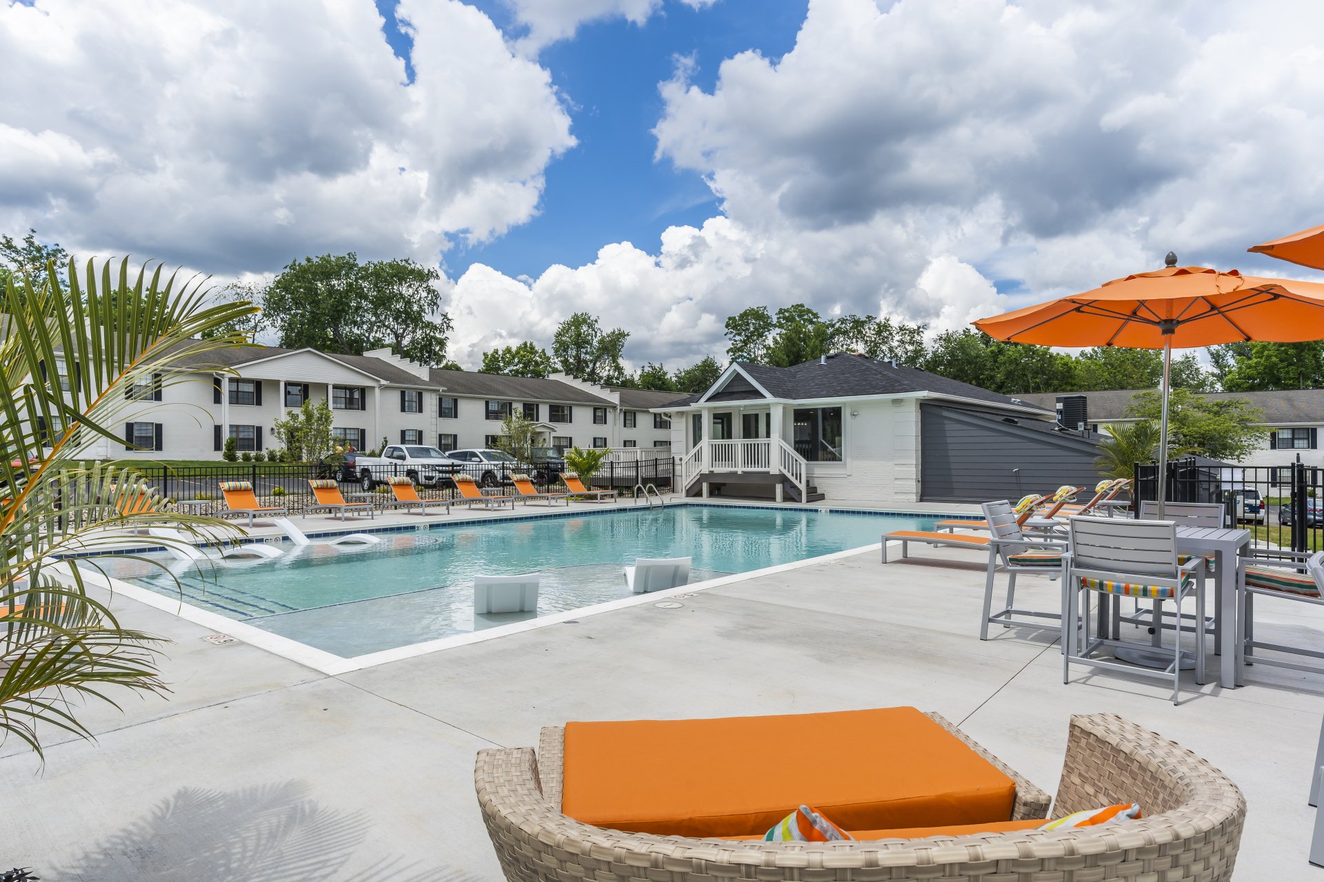 Apartments in Lexington, KY The Colony at The Oaks