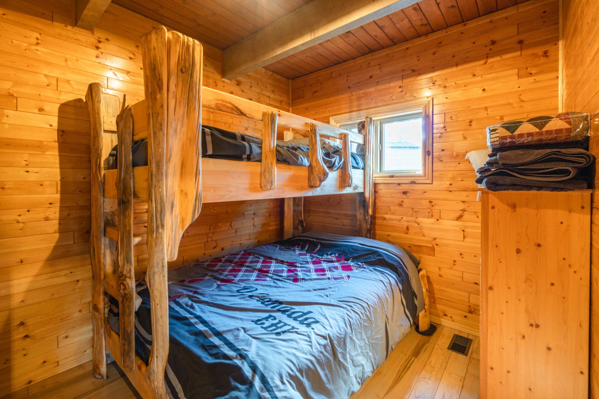 White Pine Lodge Sioux Narrows