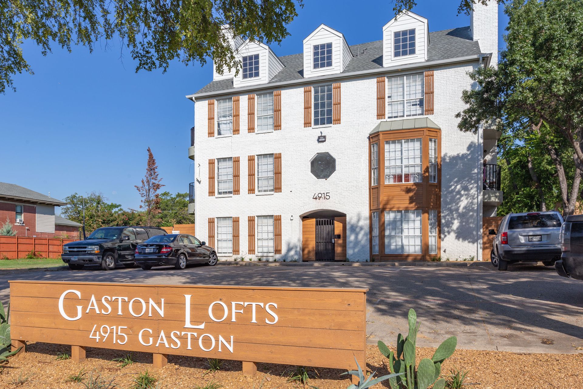 CI Management 5425 Gaston (Gaston Flats)