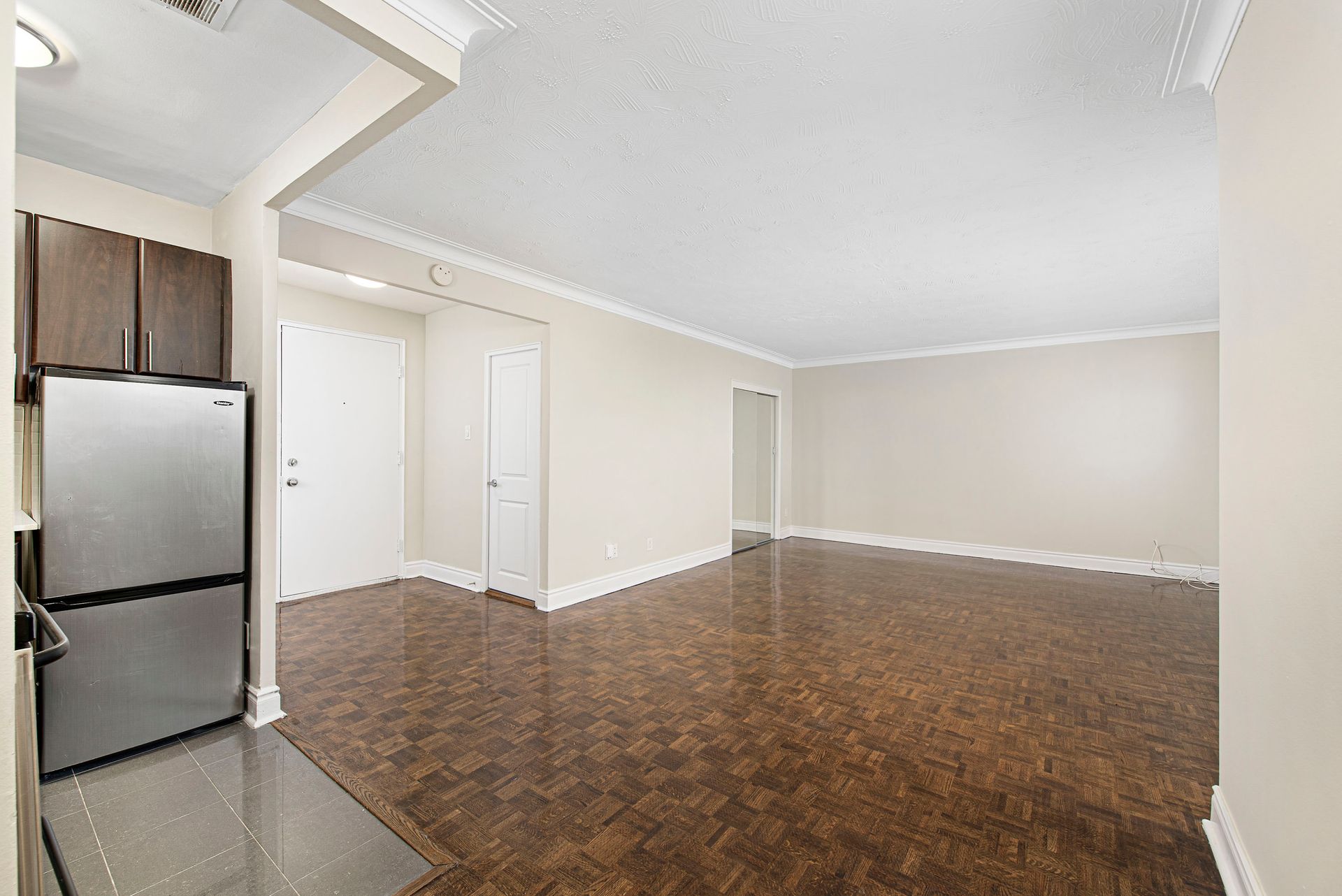 Suites Availability 99 & 150 Dowling Rental Apartments in Toronto