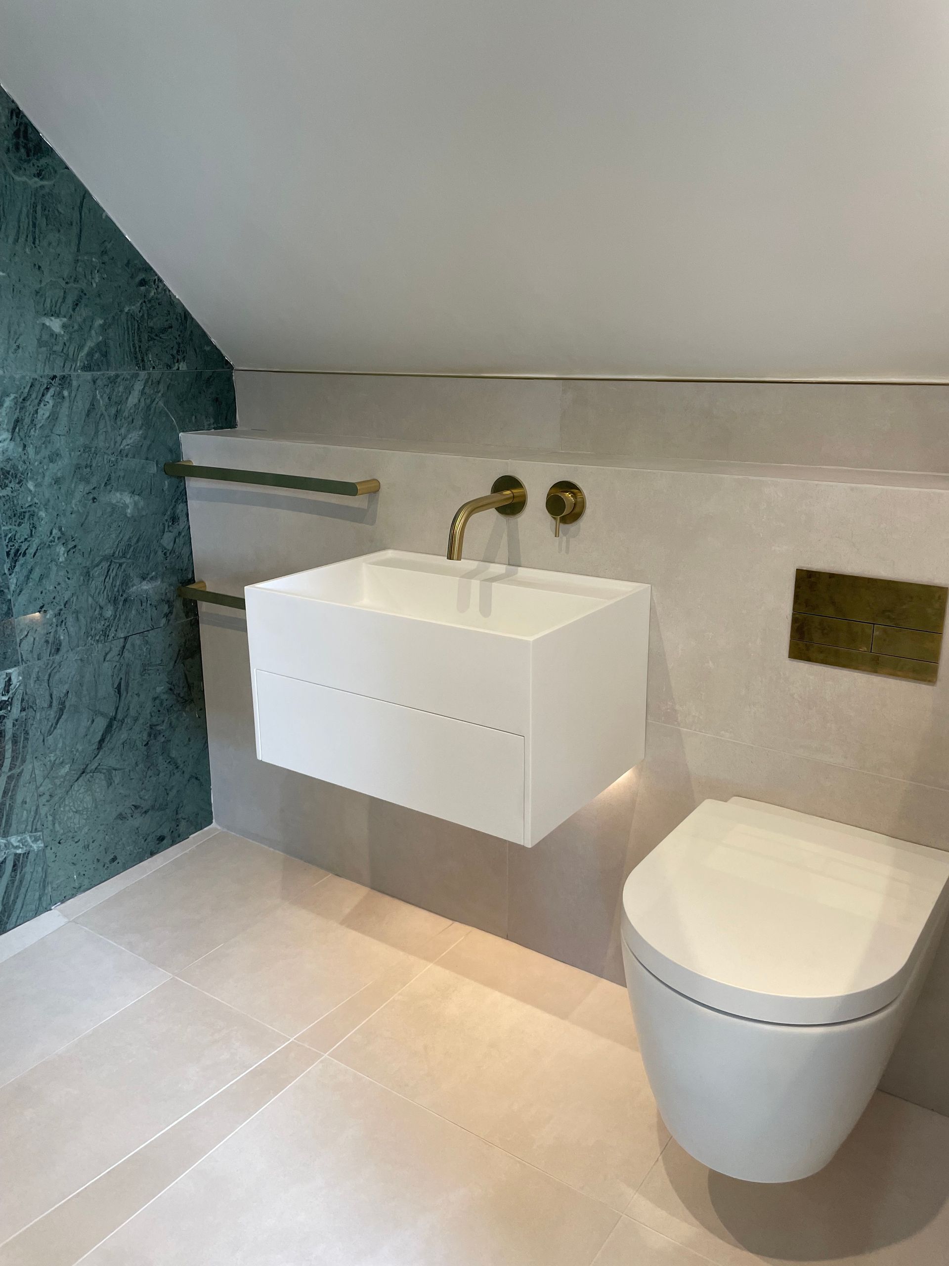 bathroom fitters, installations, plumbing, tiling, walls, floor, tiler