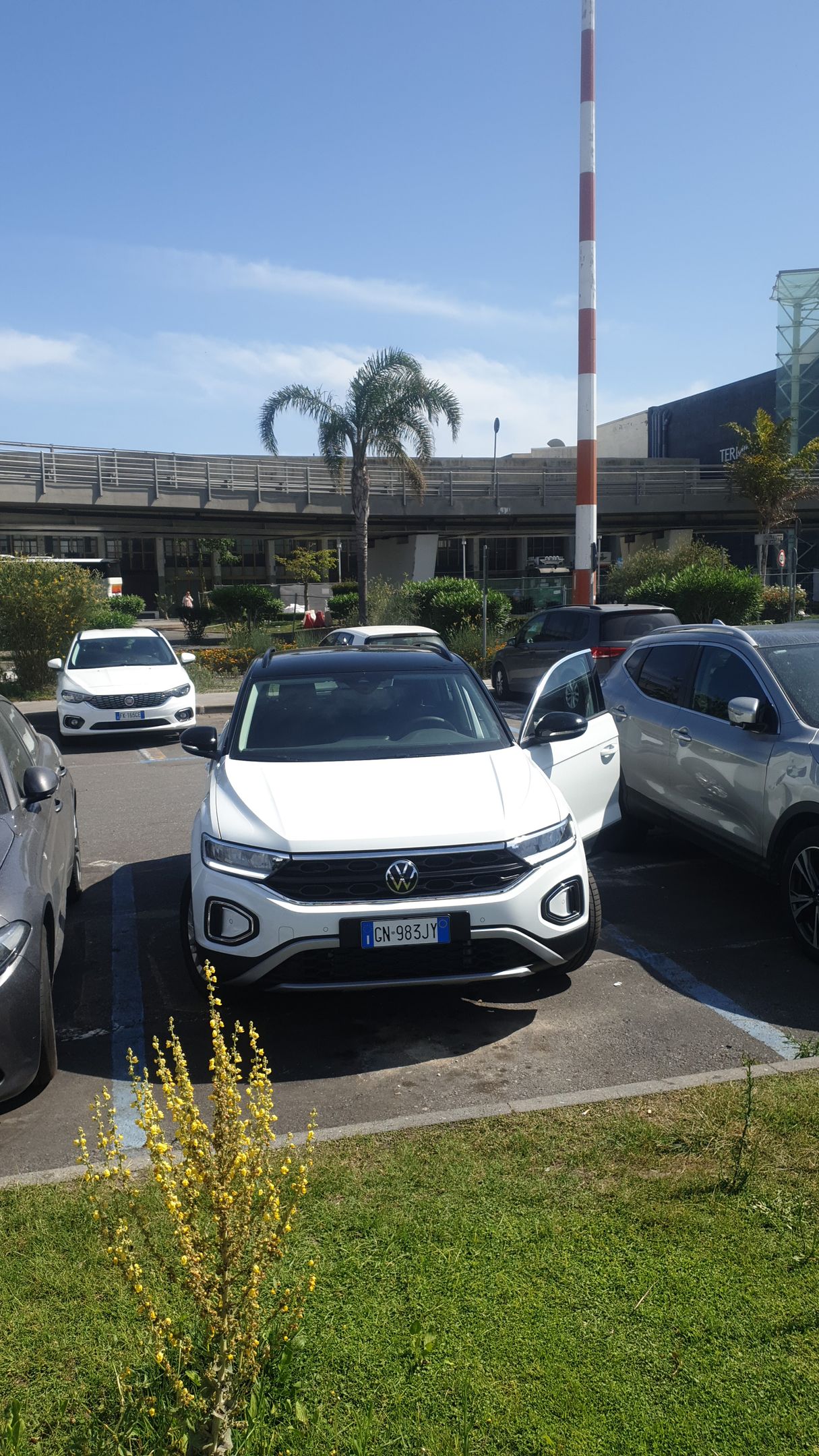 AUTONOLEGGIO LOW COST ,RENTALCARS CATANIA , CAR RENTAL , AUTOVERMIETUNG