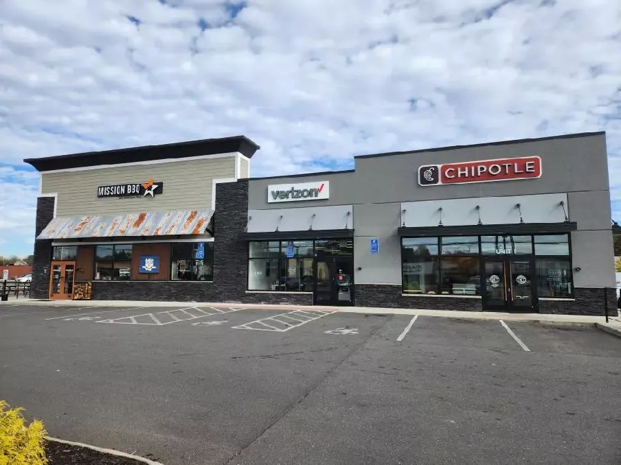 Commercial Real Estate on Queen St, Southington CT Inquire Online