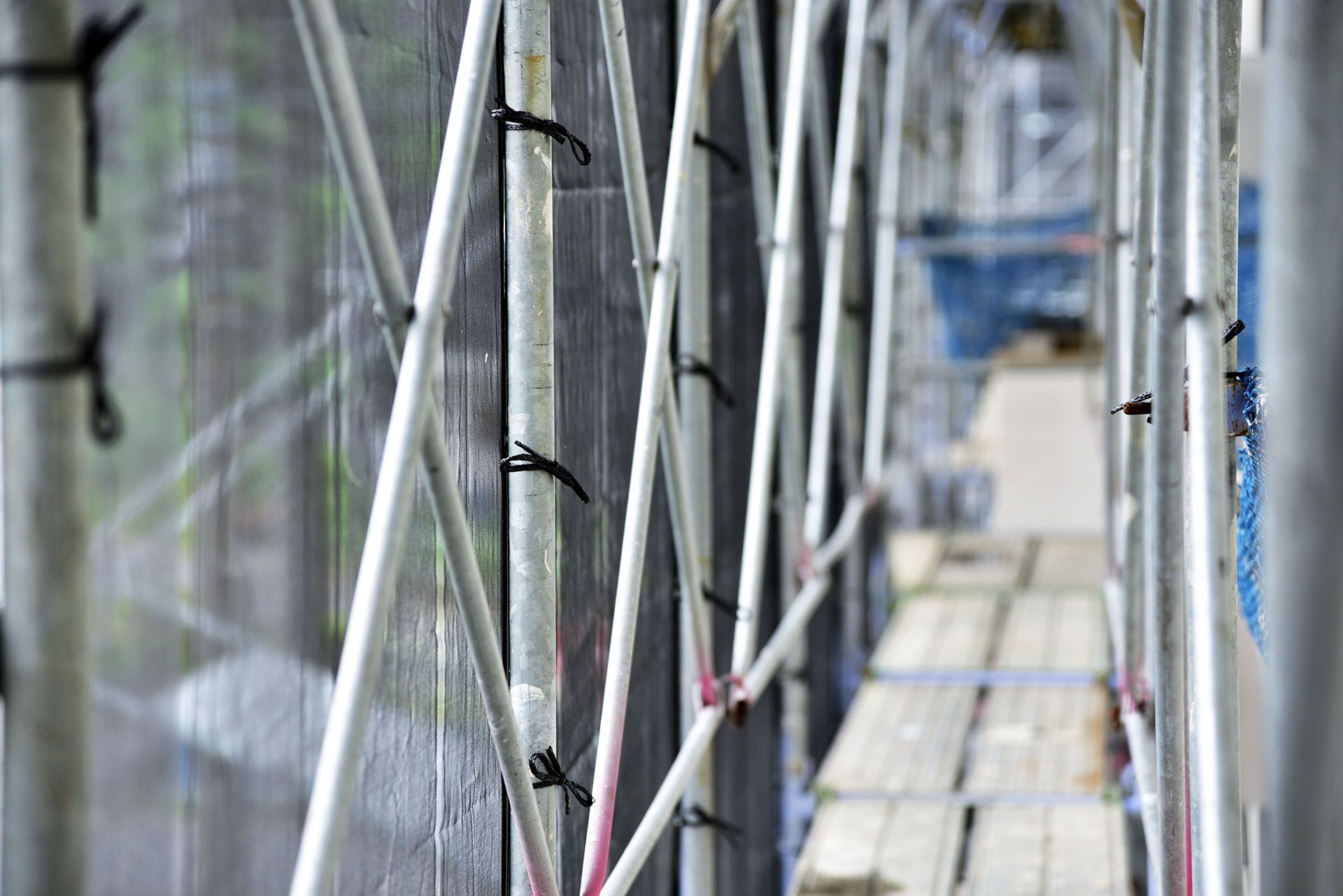What You Need to Know About a Birdcage Scaffolding