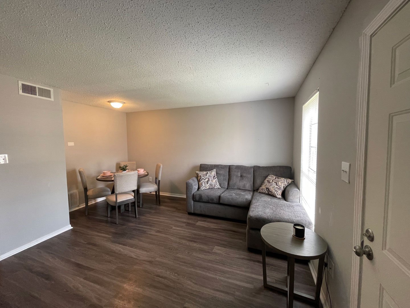 Photo Gallery Jackson Valley Apartments, Jackson, MS