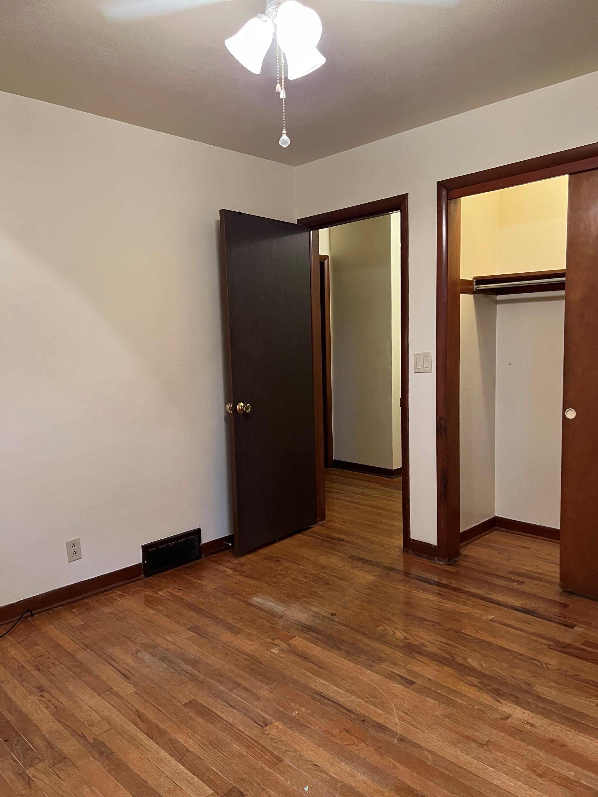 Photos of Falcon Square Apartments 712