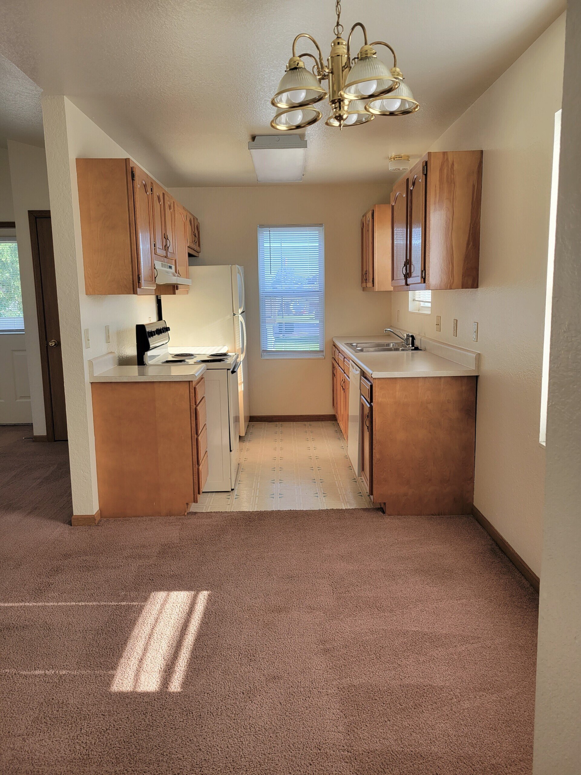 Photos of Falcon Square Apartments 712