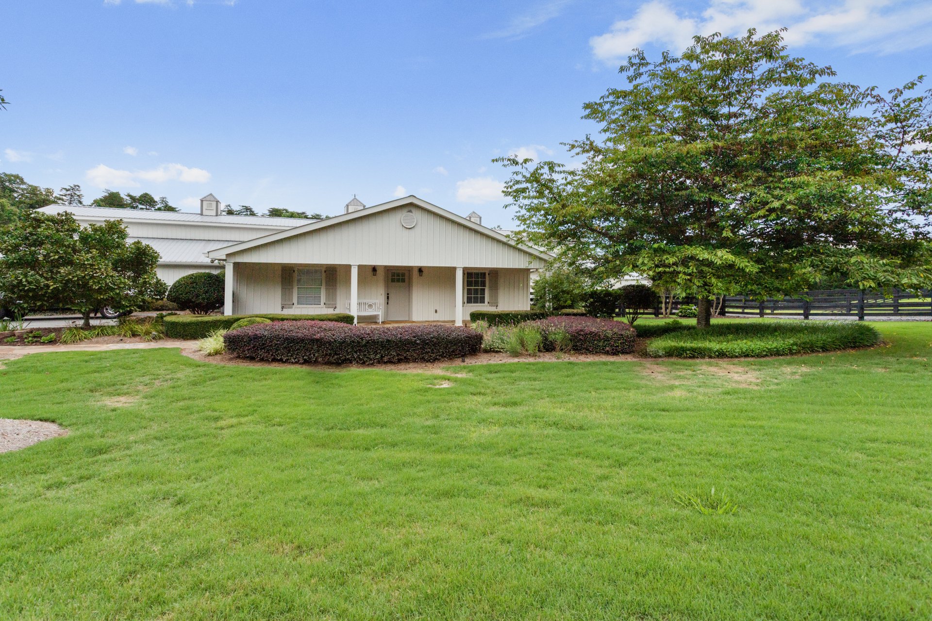 North Wedding White Laurel Estate