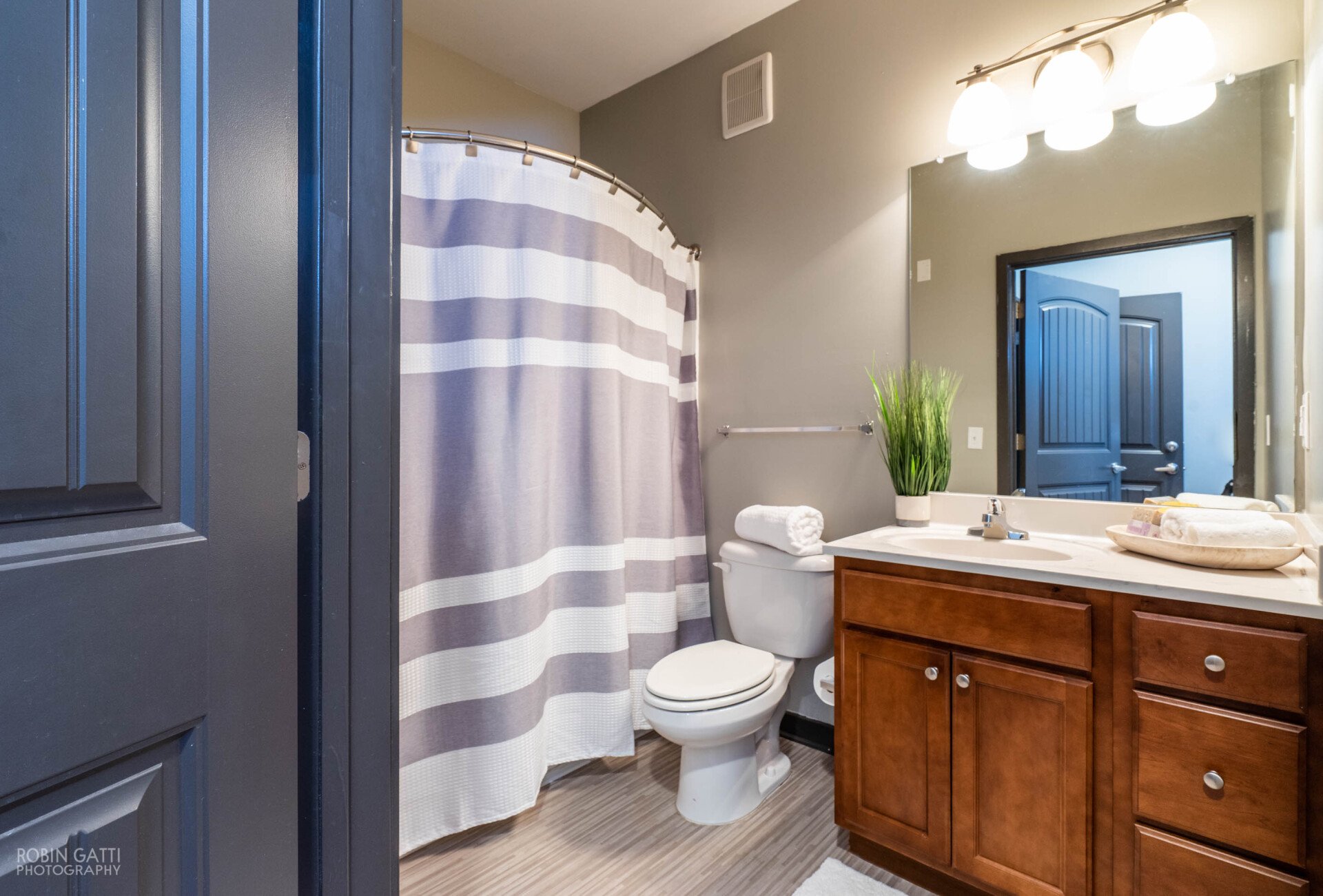 Home Station on McIntosh Apartments