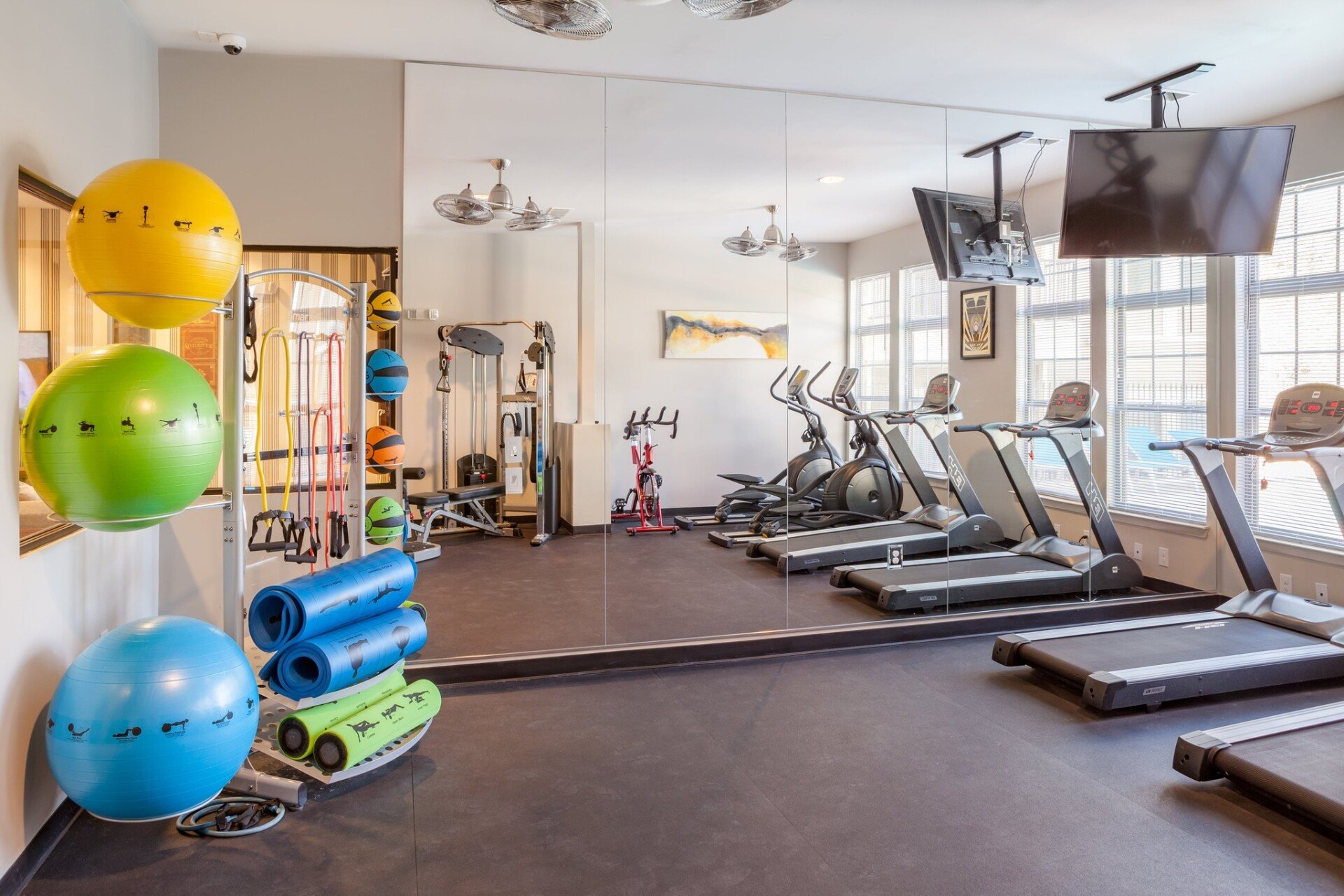 Home Station on McIntosh Apartments