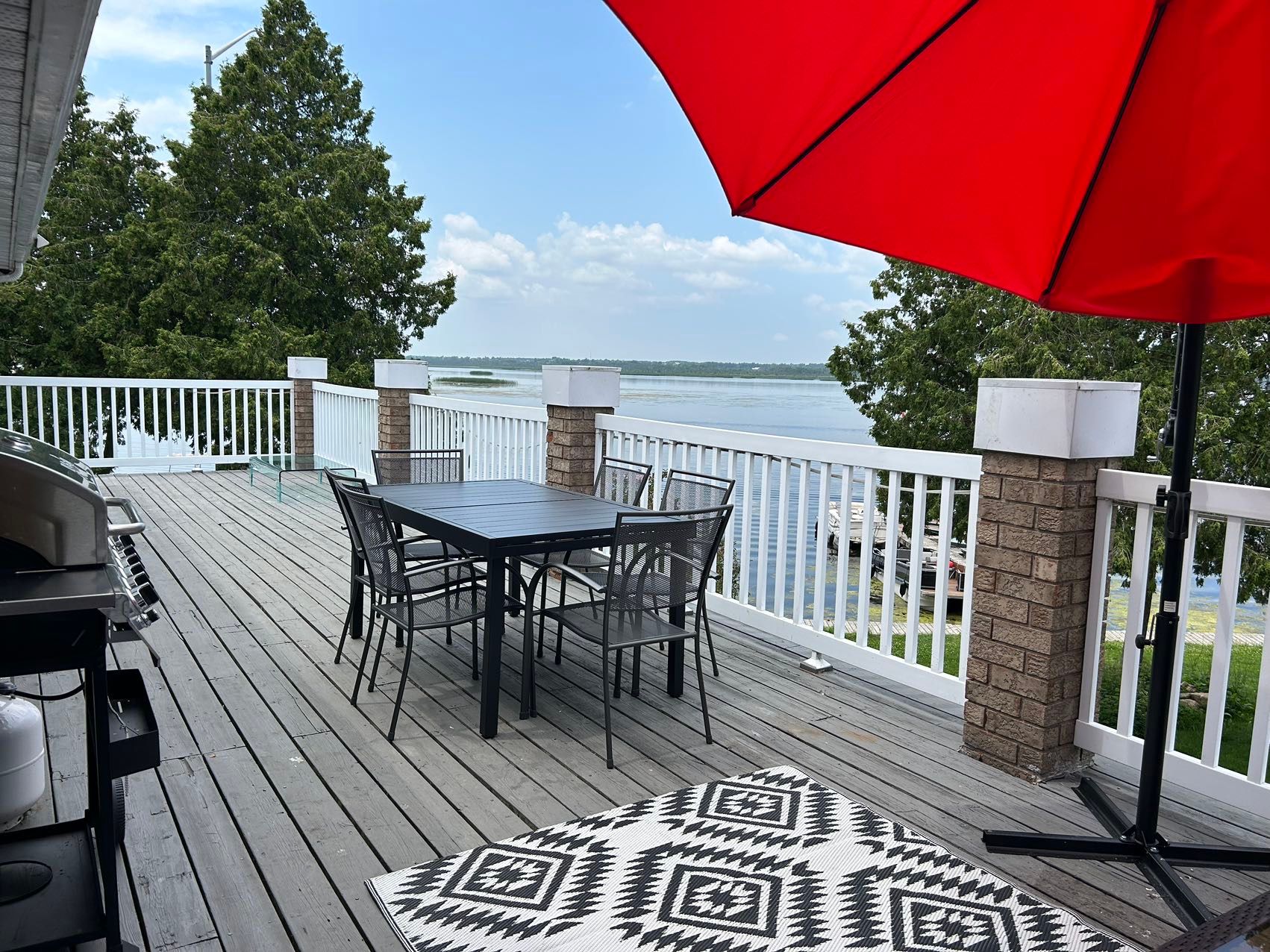 Rooms Snug Harbour Cottage & Marina in Lindsay ON