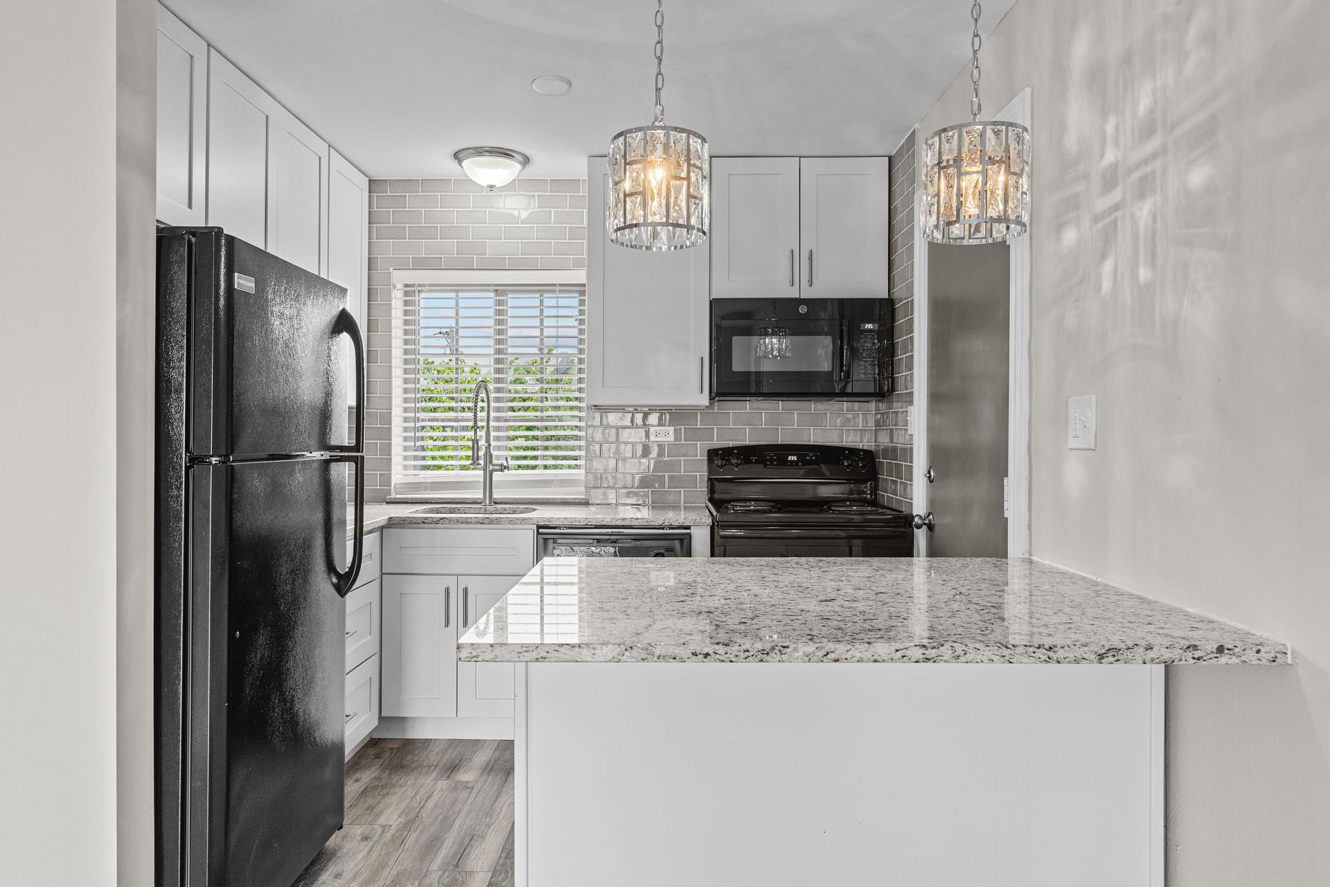 Anic Manor Apartments