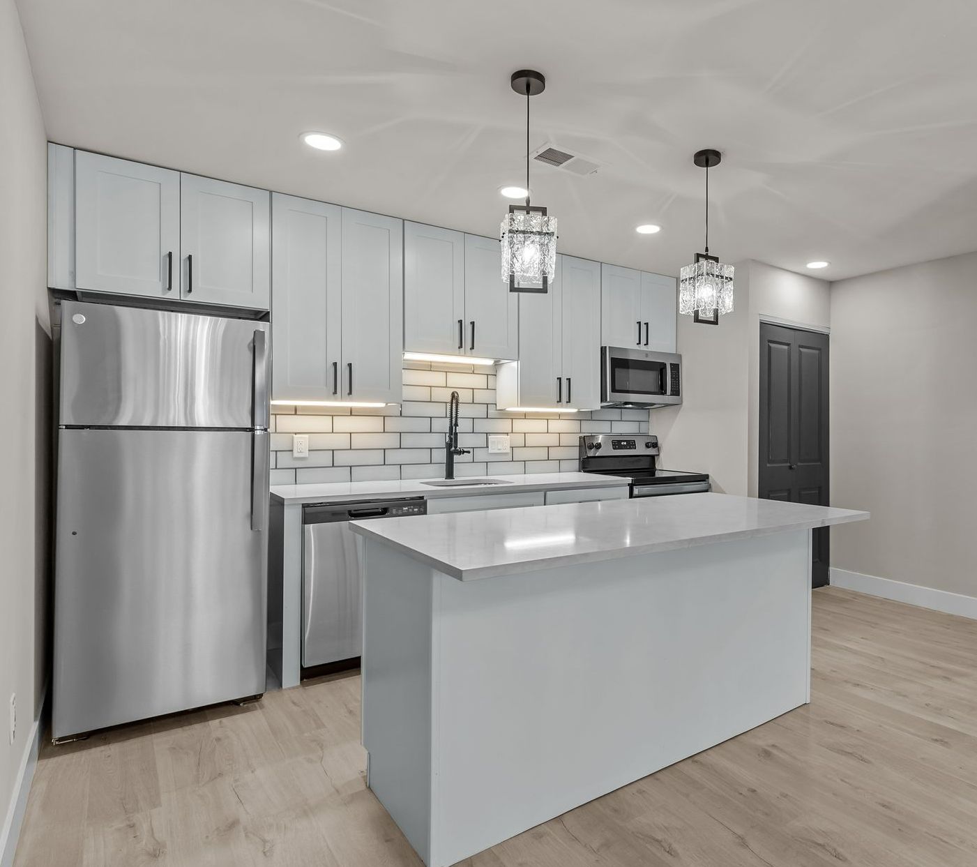 Anic Parkside Apartments