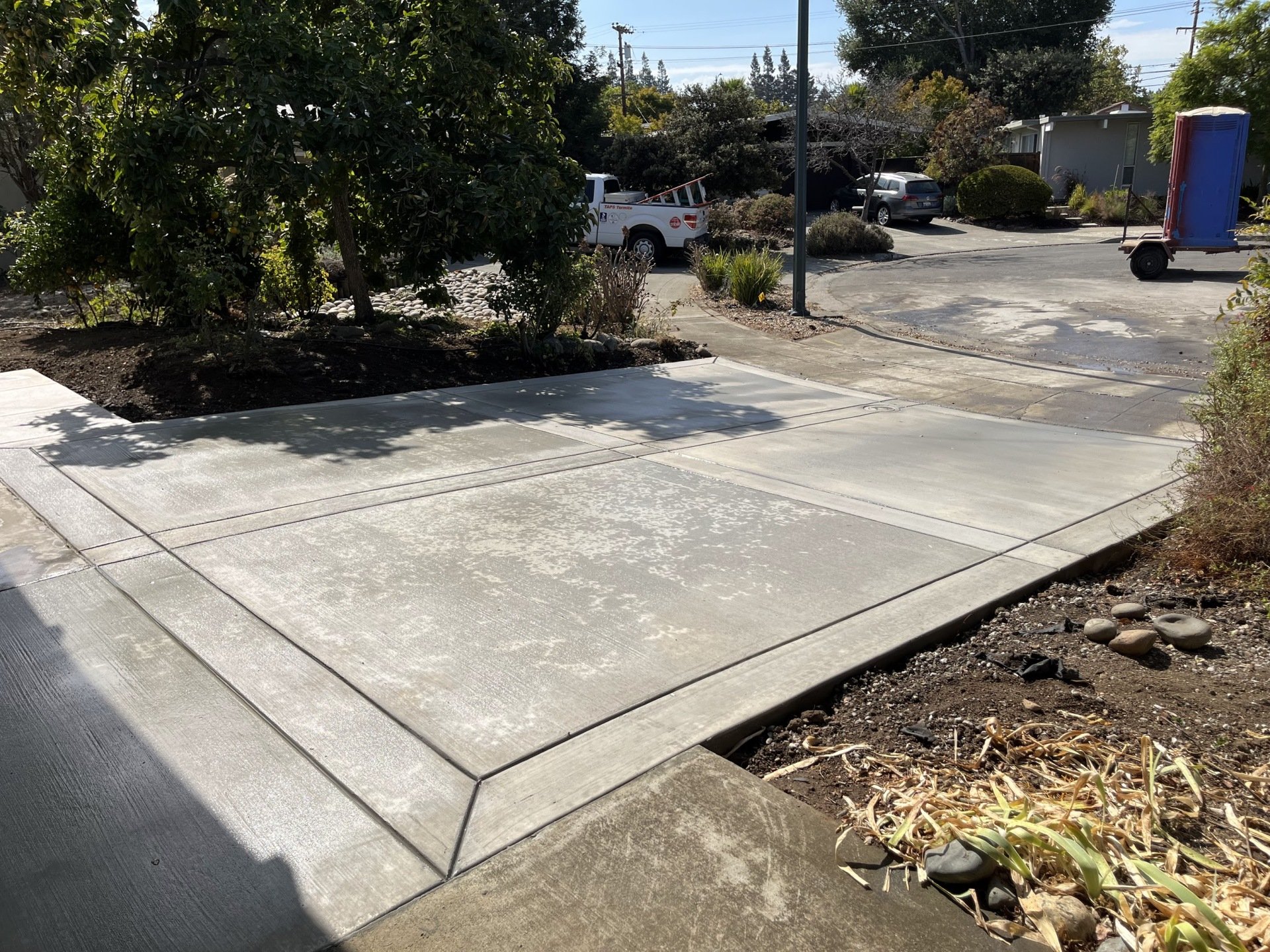 Kambo Concrete, Inc. Concrete Driveways
