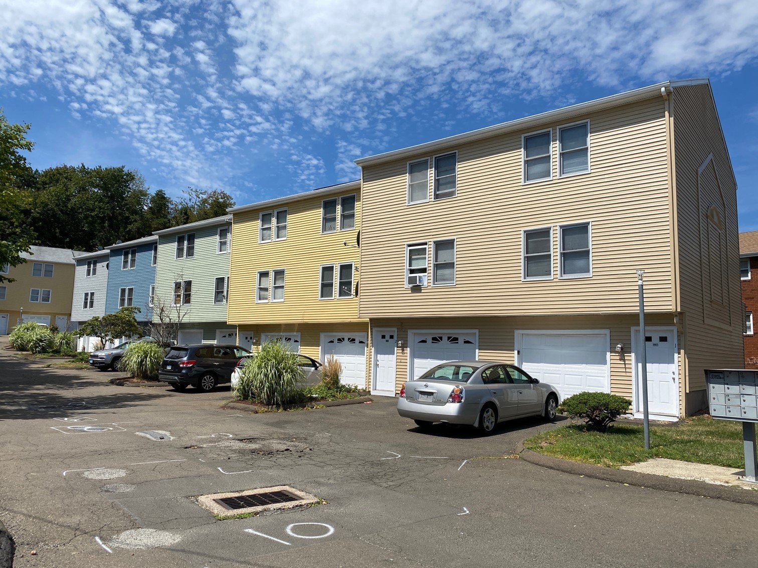 CAMPBELL AVE APARTMENTS