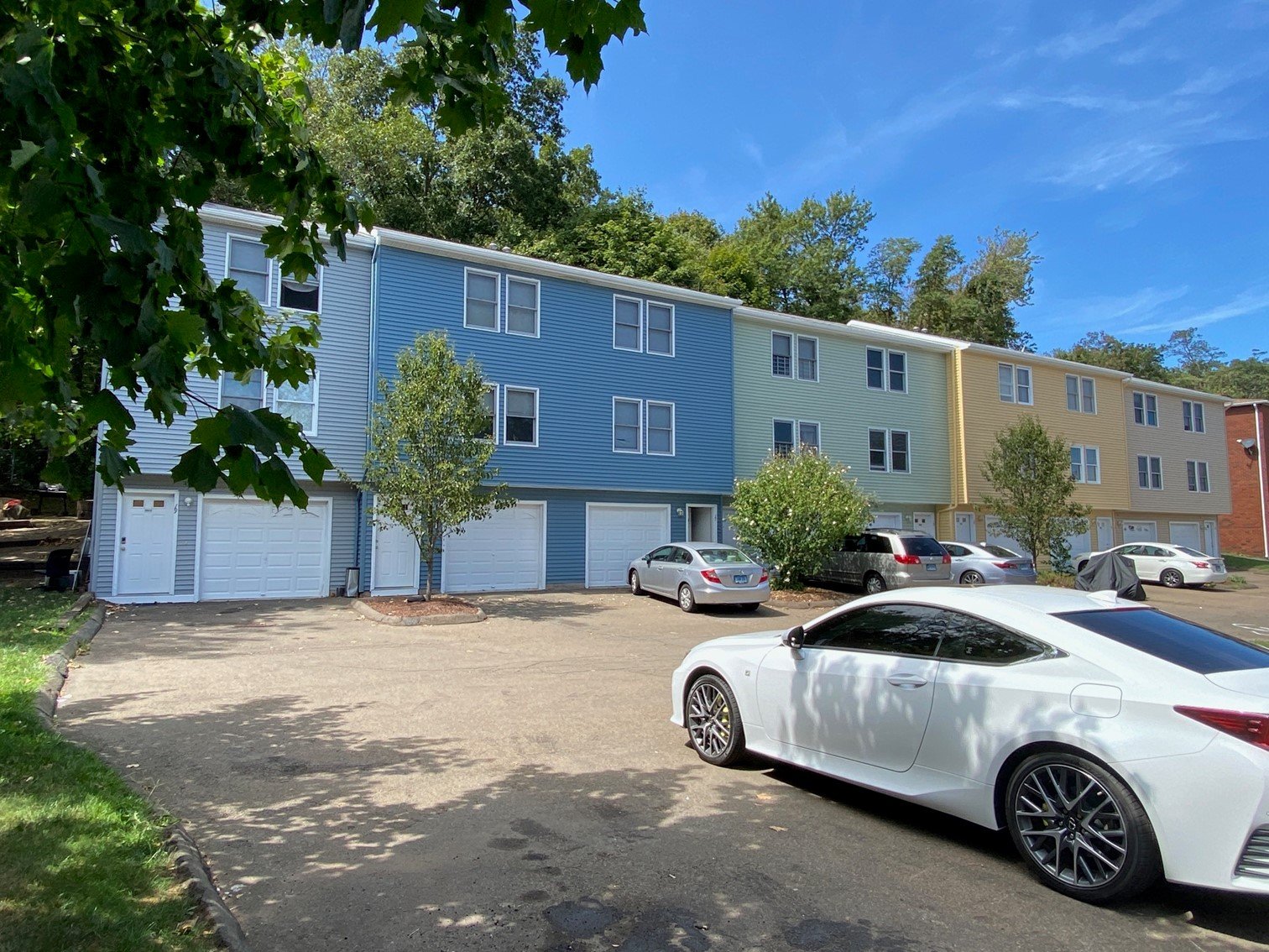 CAMPBELL AVE APARTMENTS