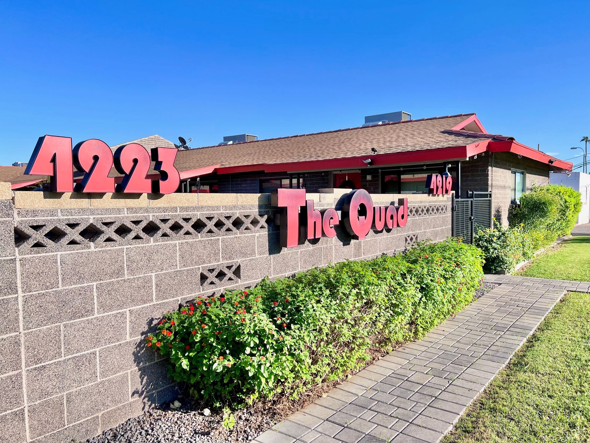 Upgraded Studio, 1Bed, 2Bed Biltmore Apartment Rentals