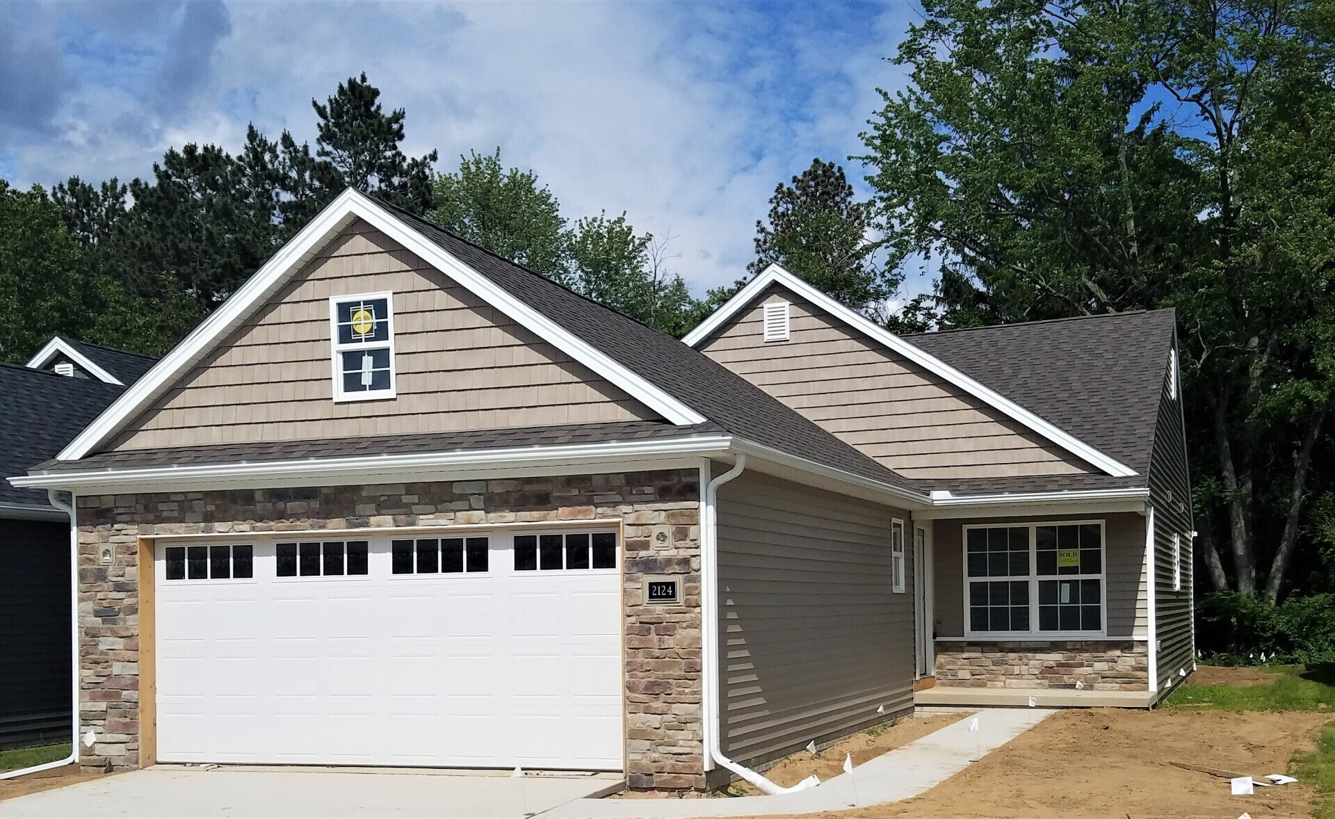 Fieldbrook / Contemporary Villas in Northwest Ohio