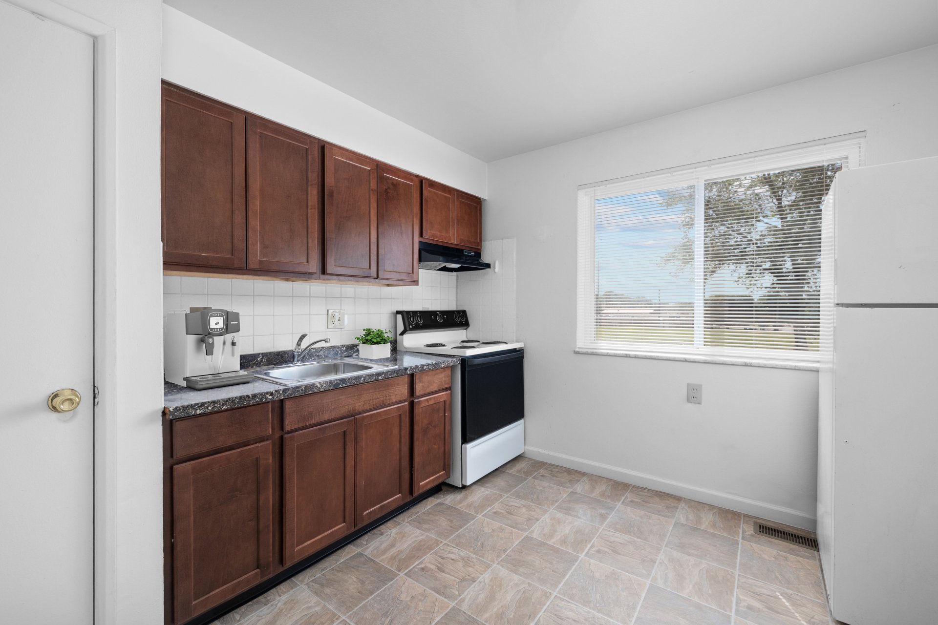 Charbonier Apartments Florissant, MO