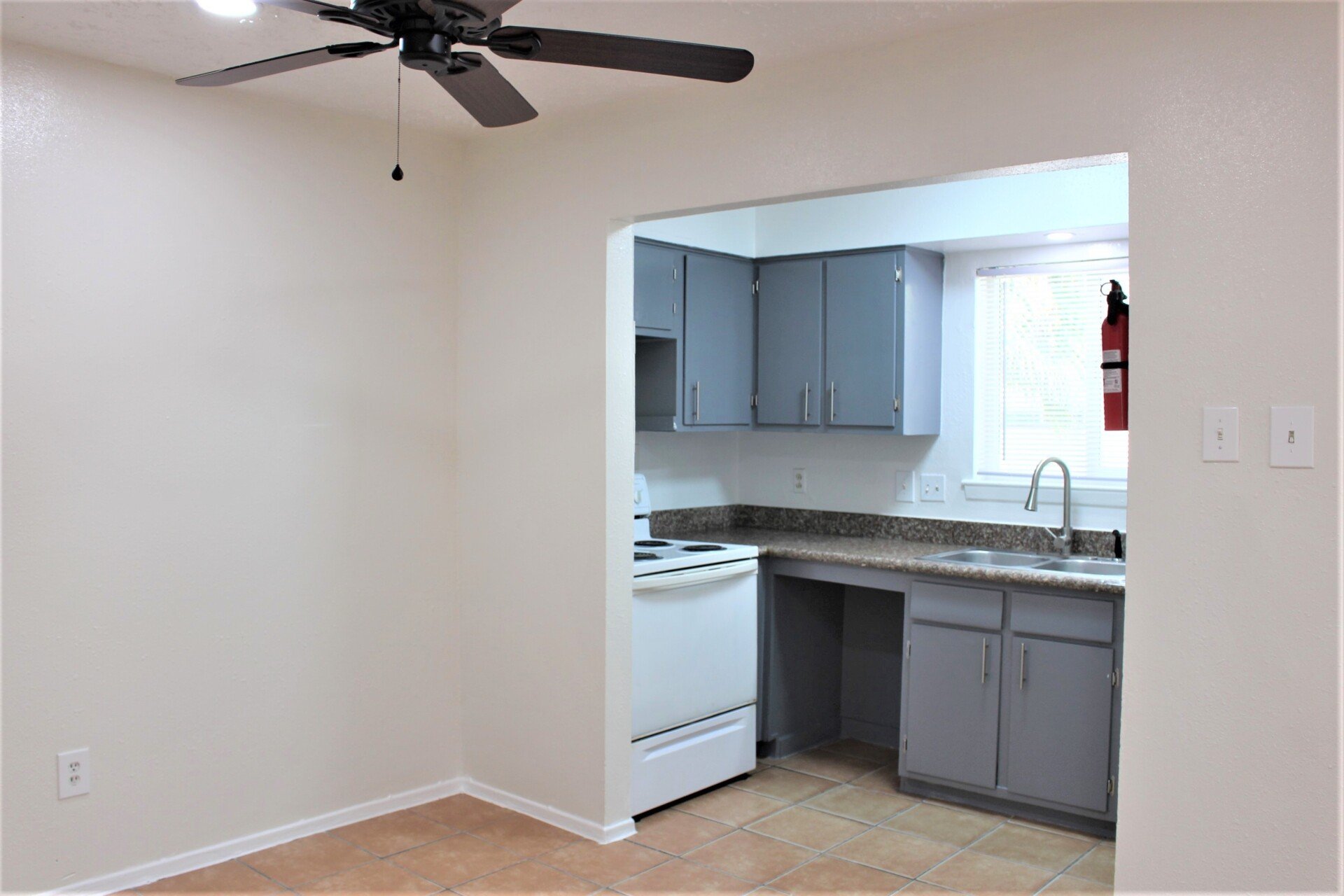 1 x1 All Bills Paid Affortable Spring branch ISD