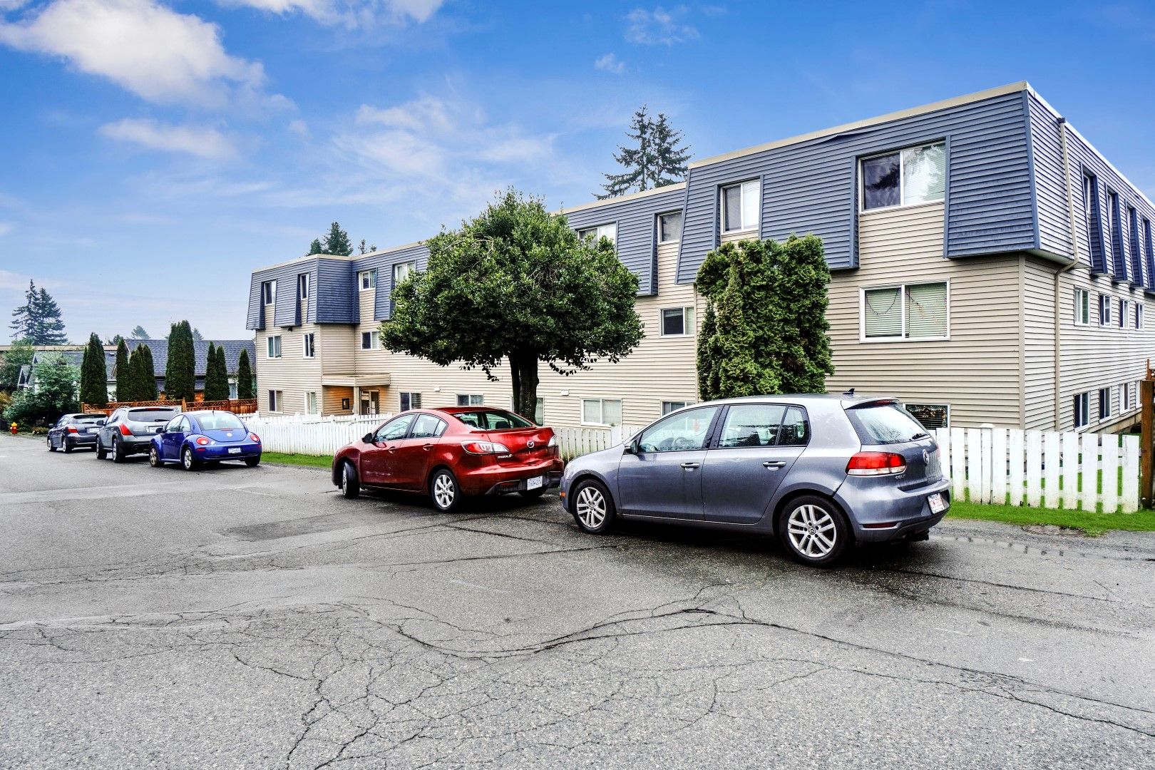 Alderwood Place Apartments Gallery