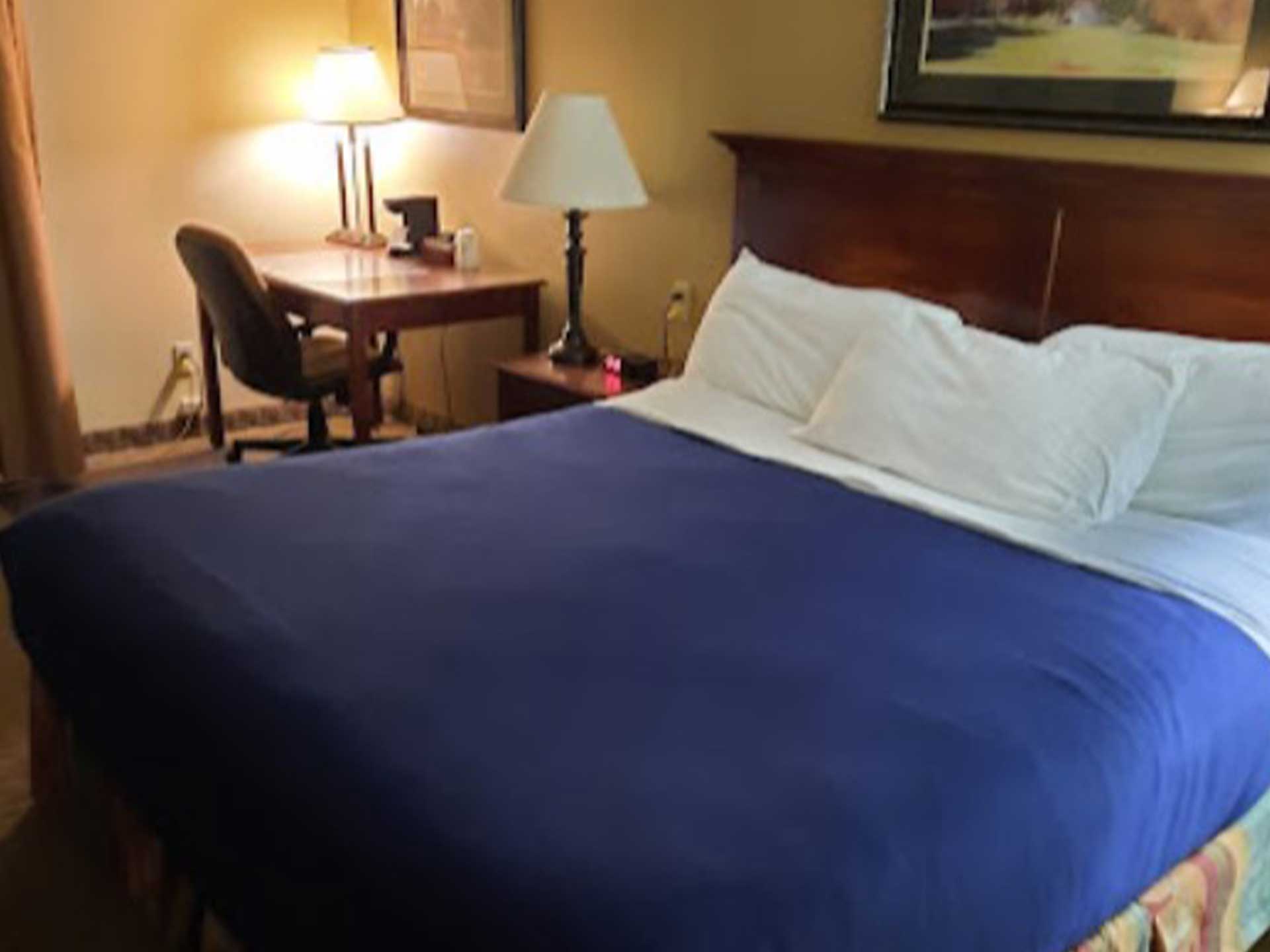 Hotel Rooms — McCook, NE — Horse Creek Inn