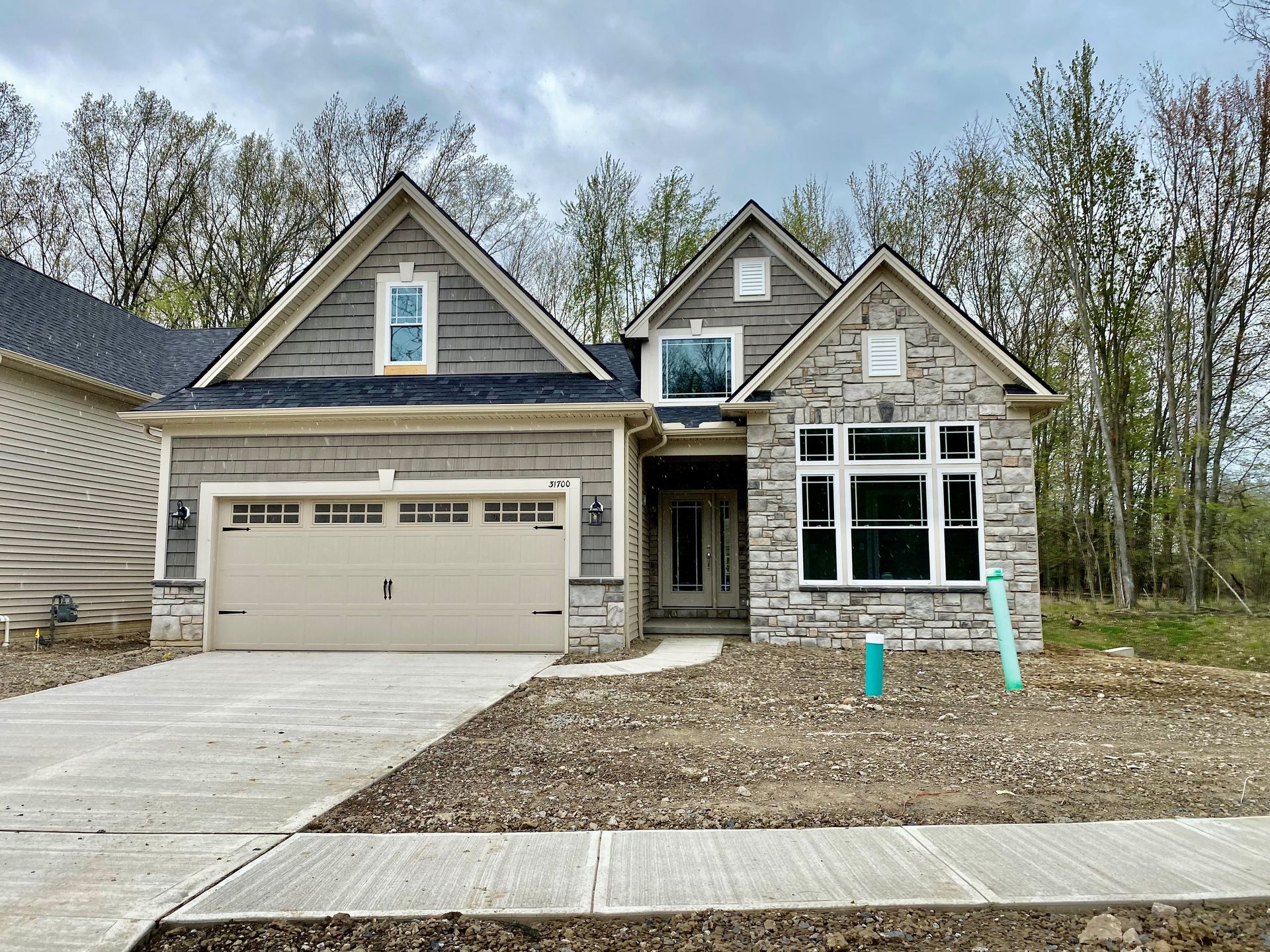 Quick Delivery and Move In Ready Custom and New Homes Strongsville
