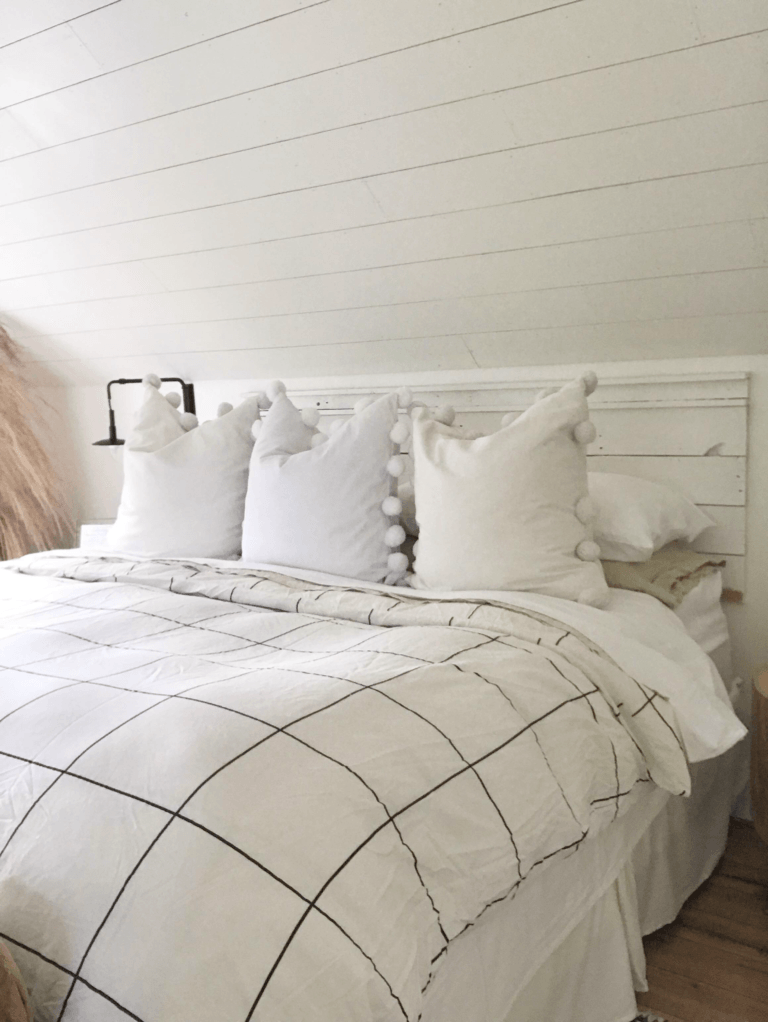 HOW TO MAKE A COZY LOOKING BED