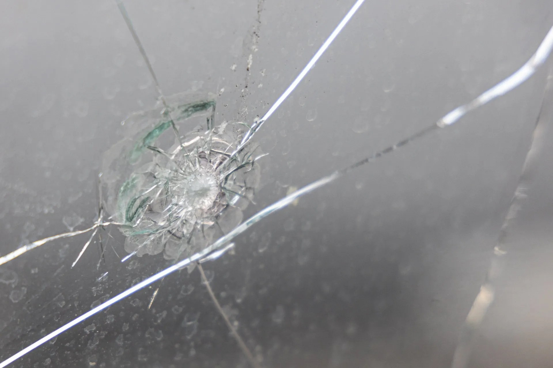 How to Prevent a Windshield Crack From Spreading