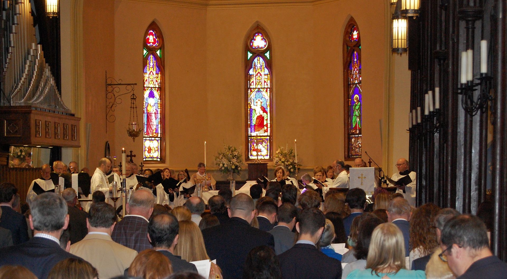 Worship at Church of the Nativity Huntsville, AL