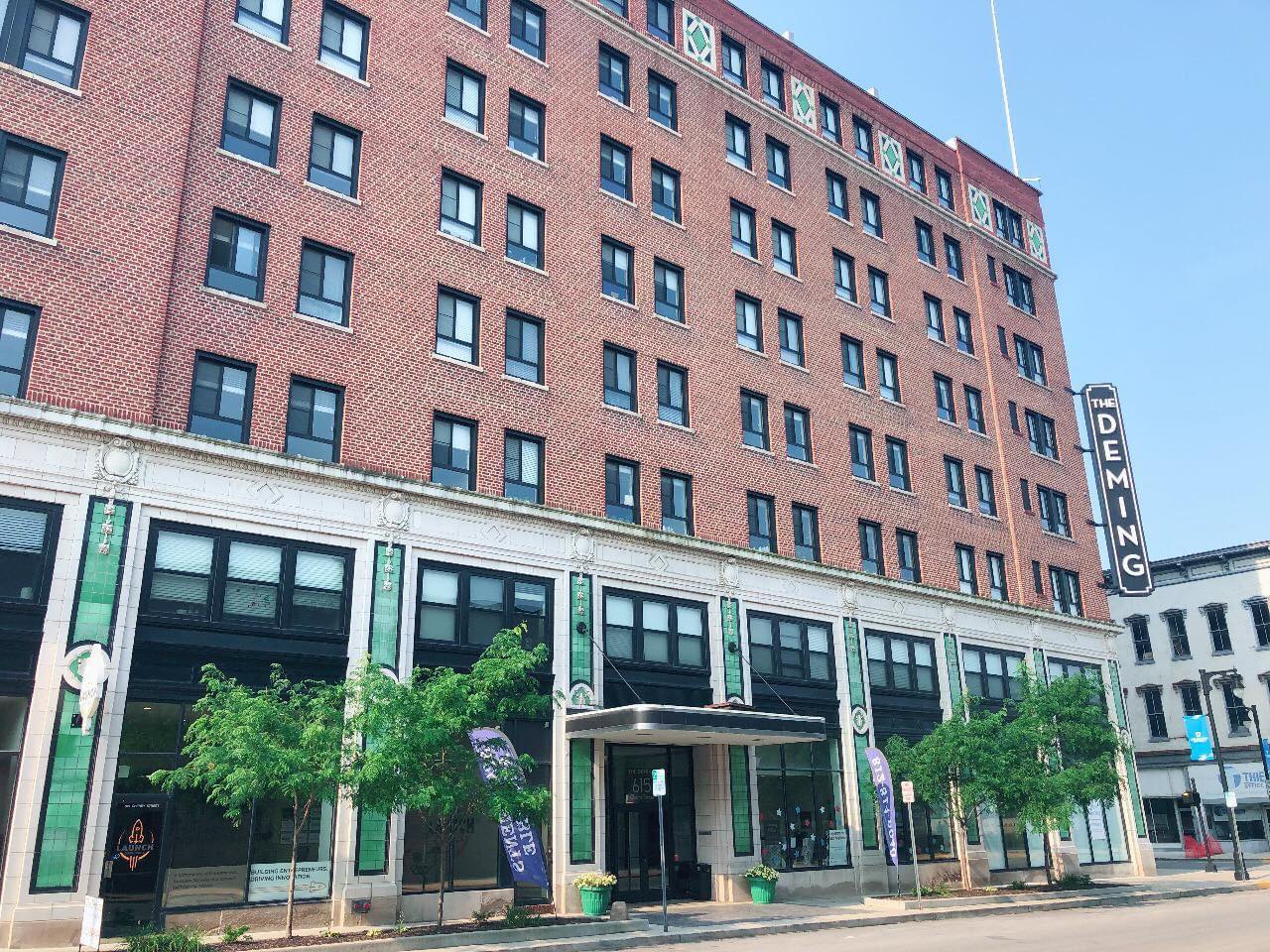 Luxury 1 & 2 Bedroom Apartments & Townhomes For Rent in Terre Haute