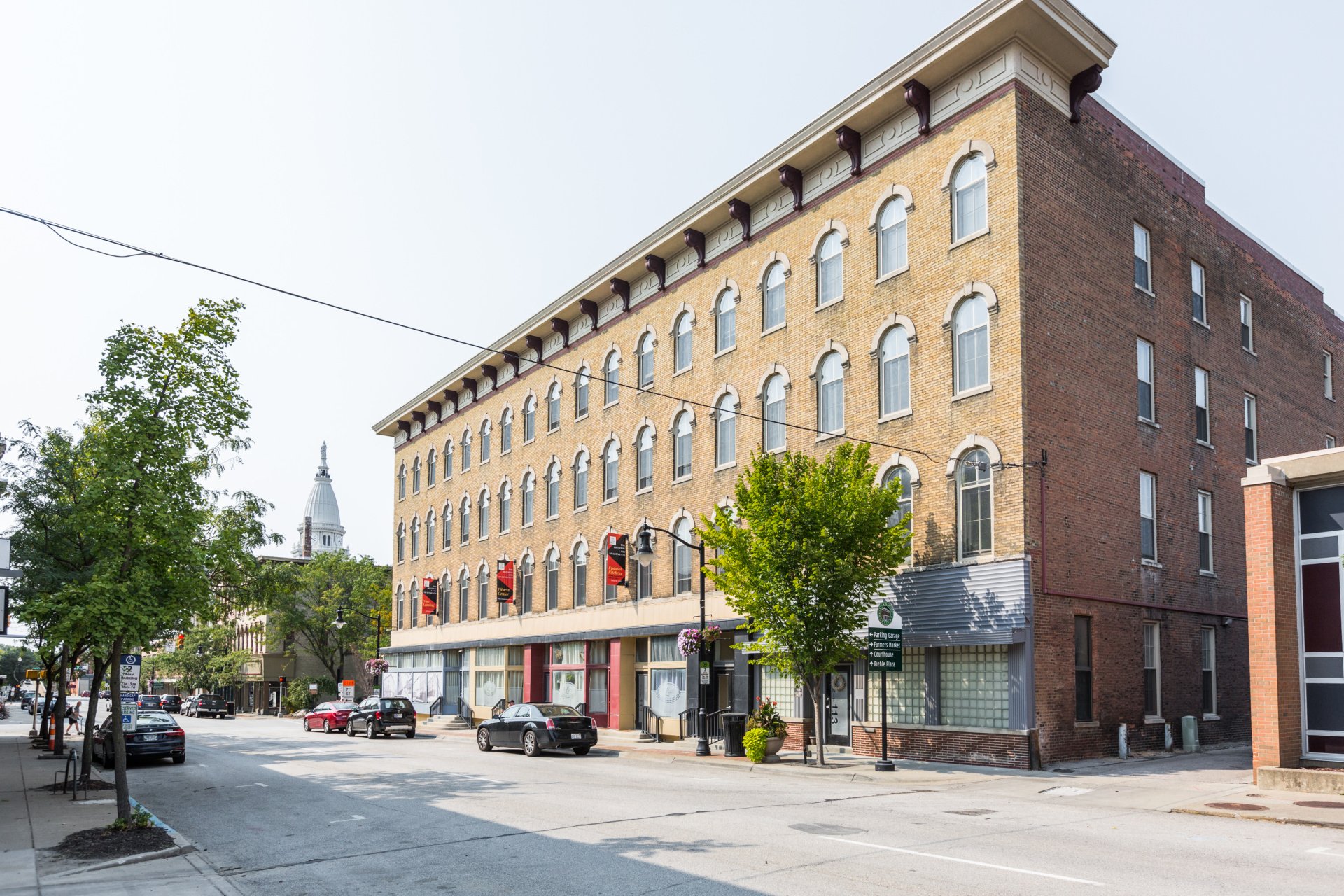 1 & 2 Luxury Bedroom Apartments & Townhomes For Rent in Lafayette
