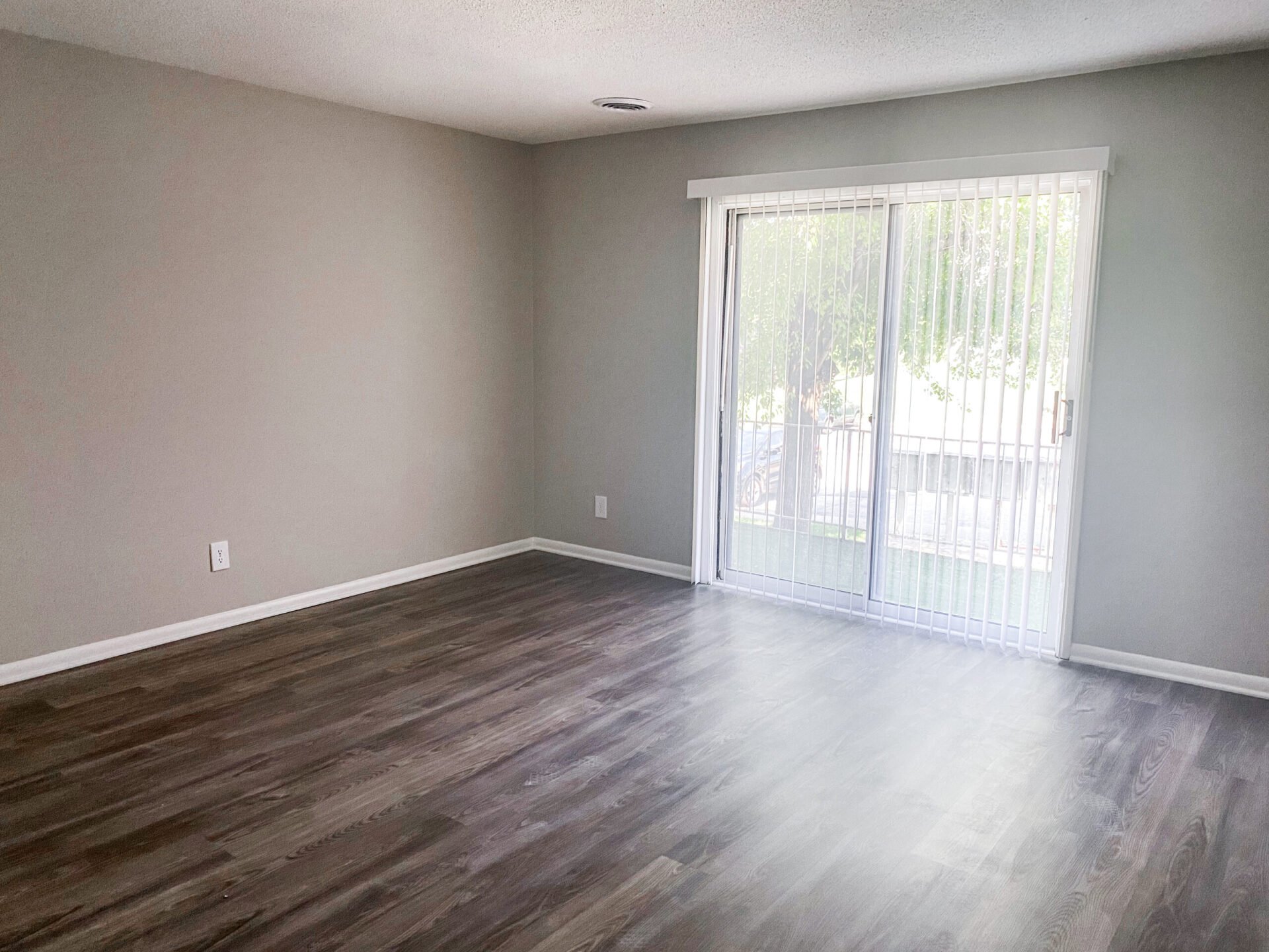 Home Stonleigh Apartments Leavenworth, Kansas