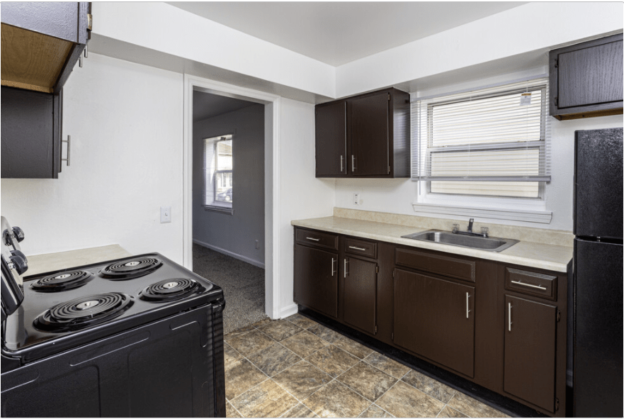 Colonial Manor Apartments JG² Companies Property Management in Indiana