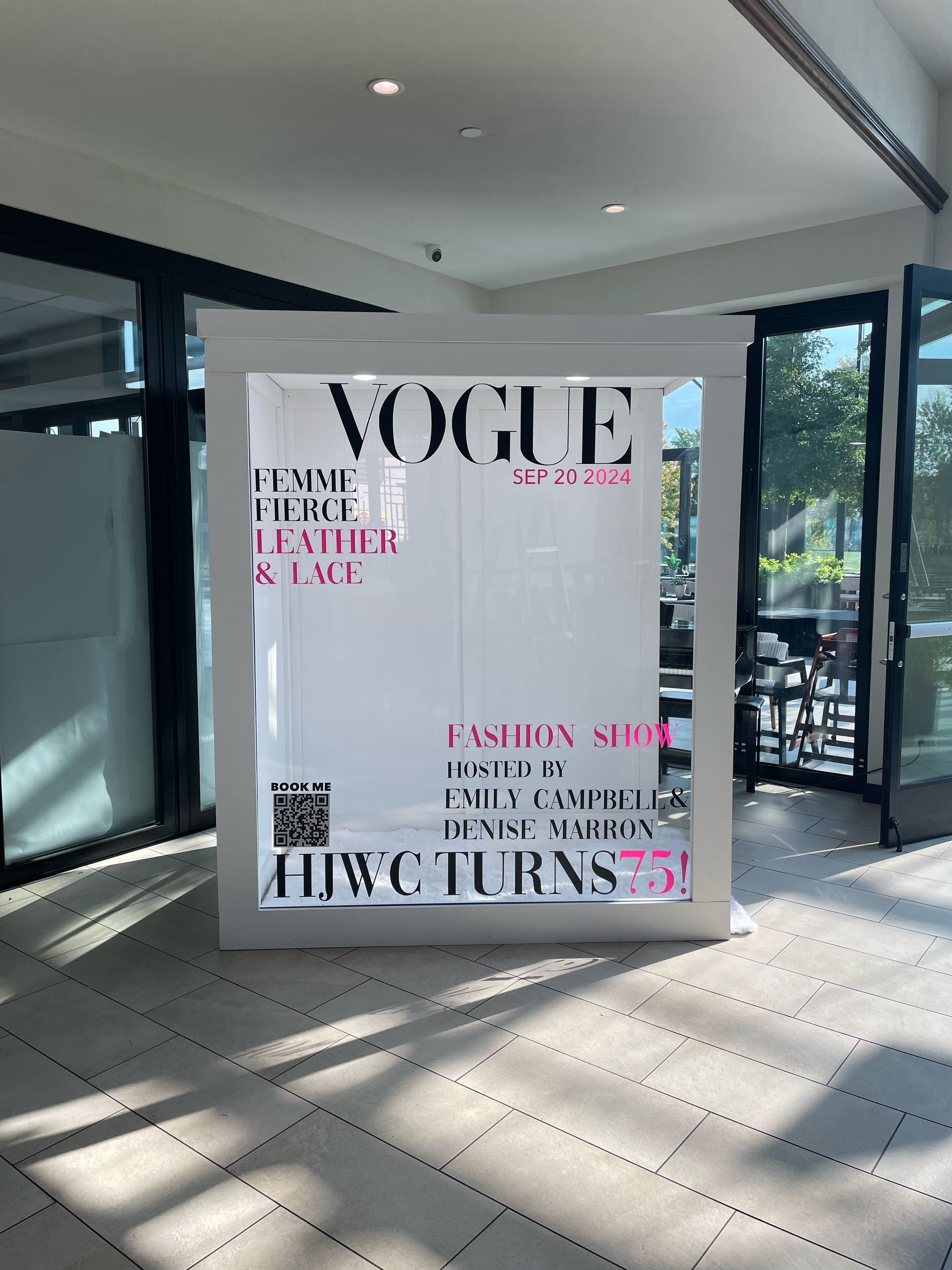 Photo Booth Magazine Box Rental in Chicago