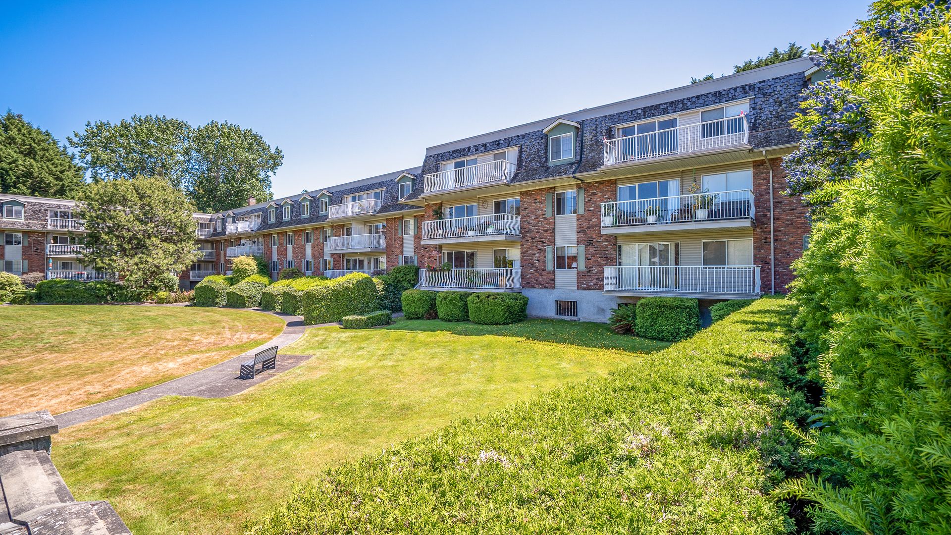 Fraser Tolmie Apartments Gallery