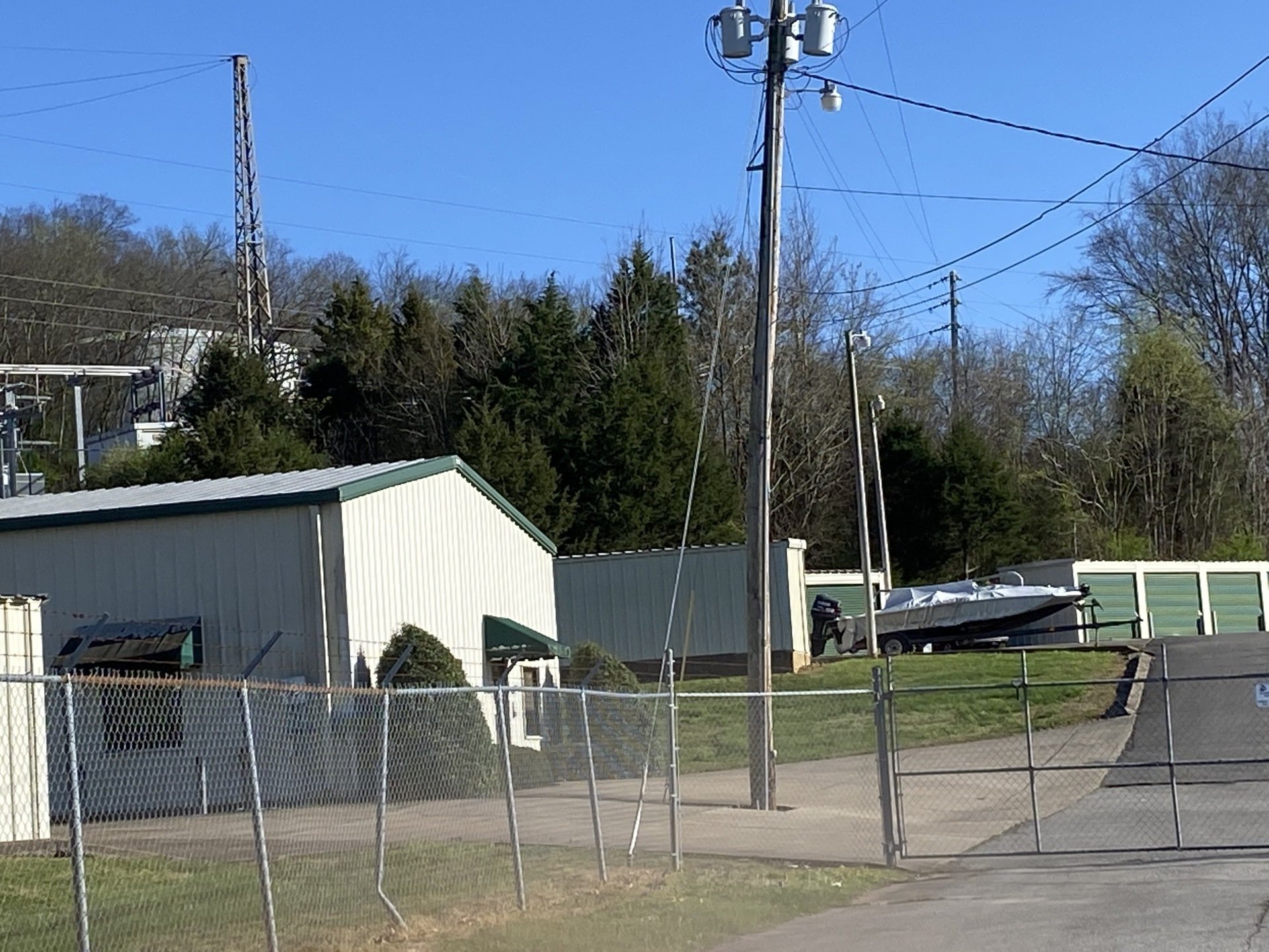Mini Storage Columbia, TN Magic Spray Storage