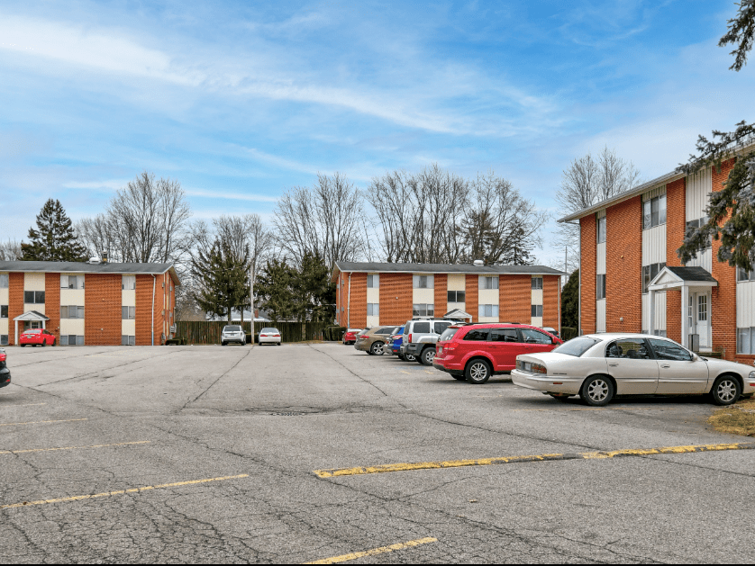 Pineview Apartments for Rent in Napoleon, Ohio