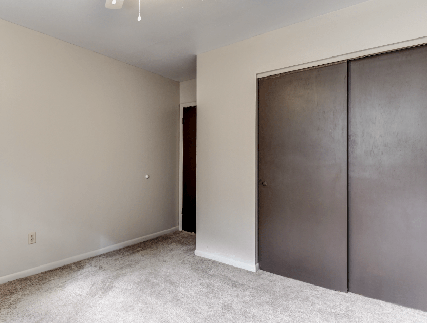 Pineview Apartments for Rent in Napoleon, Ohio