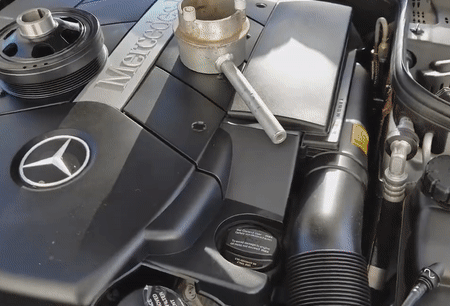 Vibrations, Clunking, and Other Symptoms of Broken Engine Mounts