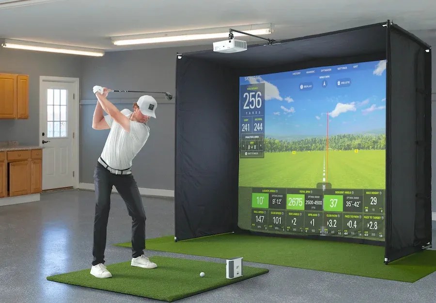 6 Best Indoor Golf Simulators for Home Practice