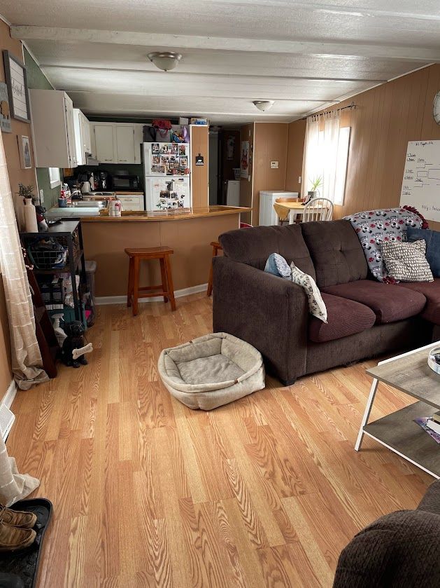 203 Strawberry Ln, Old Orchard Mobile Homes Ames, Iowa