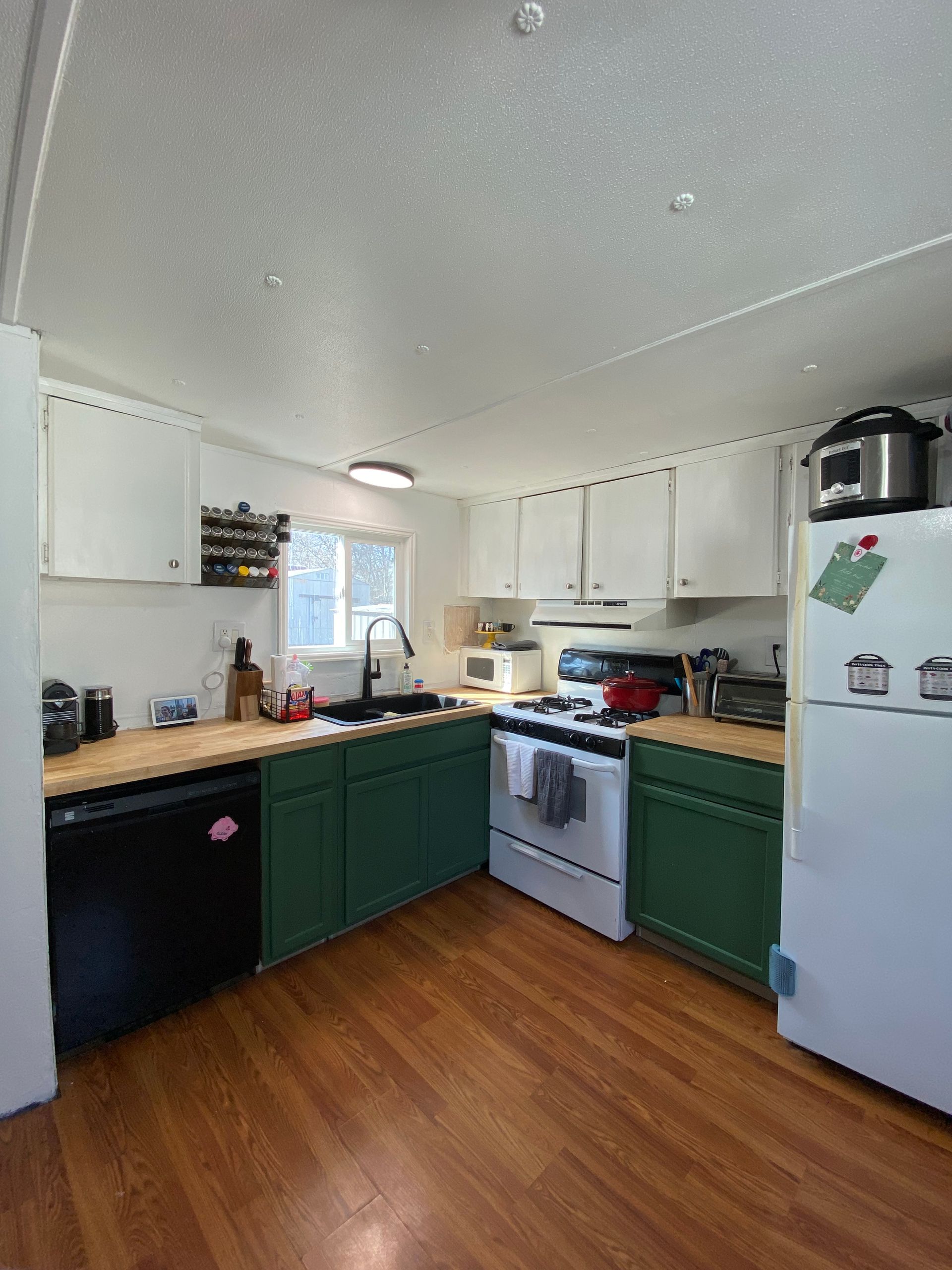 210 Apple Pl, Old Orchard Mobile Homes Ames, Iowa