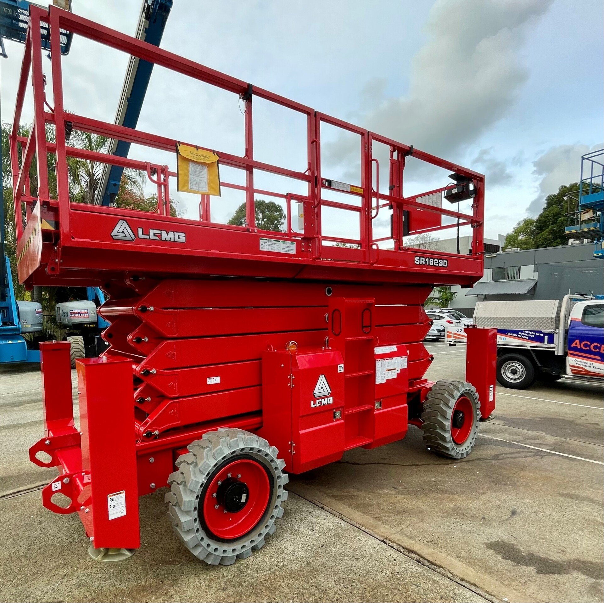 Scissor Lifts for Hire Gold Coast Paradise Tower Hire