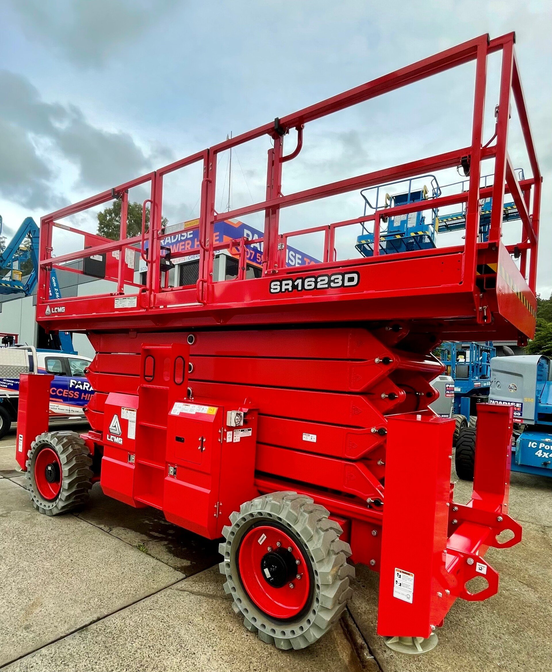Scissor Lifts for Hire Gold Coast Paradise Tower Hire