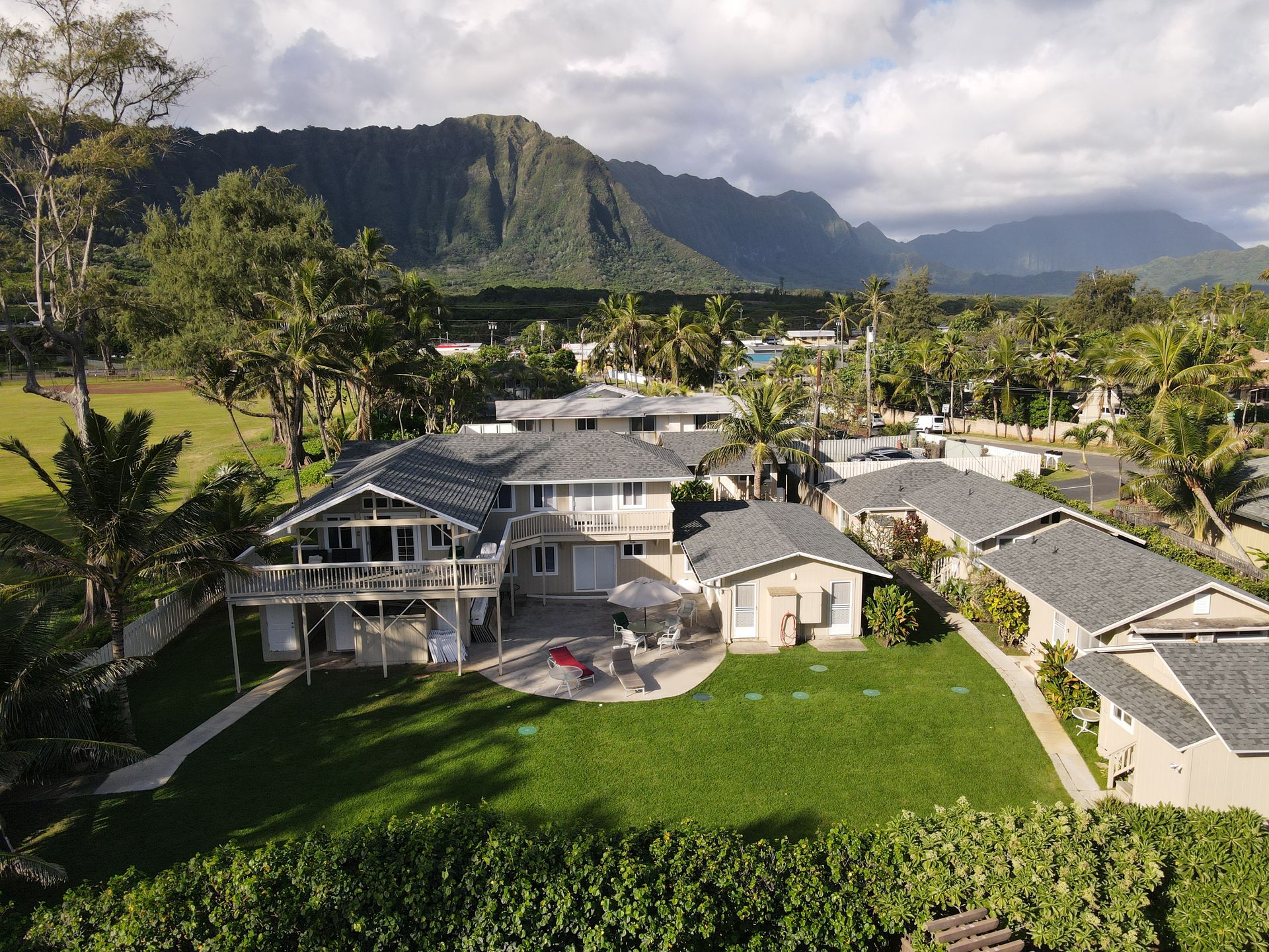 Waimanalo Beach Cottages Rental homes near Waimanalo Beach